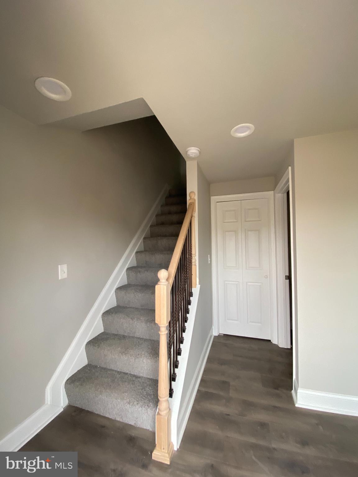 WILLOUGHBY WOODS - Residential