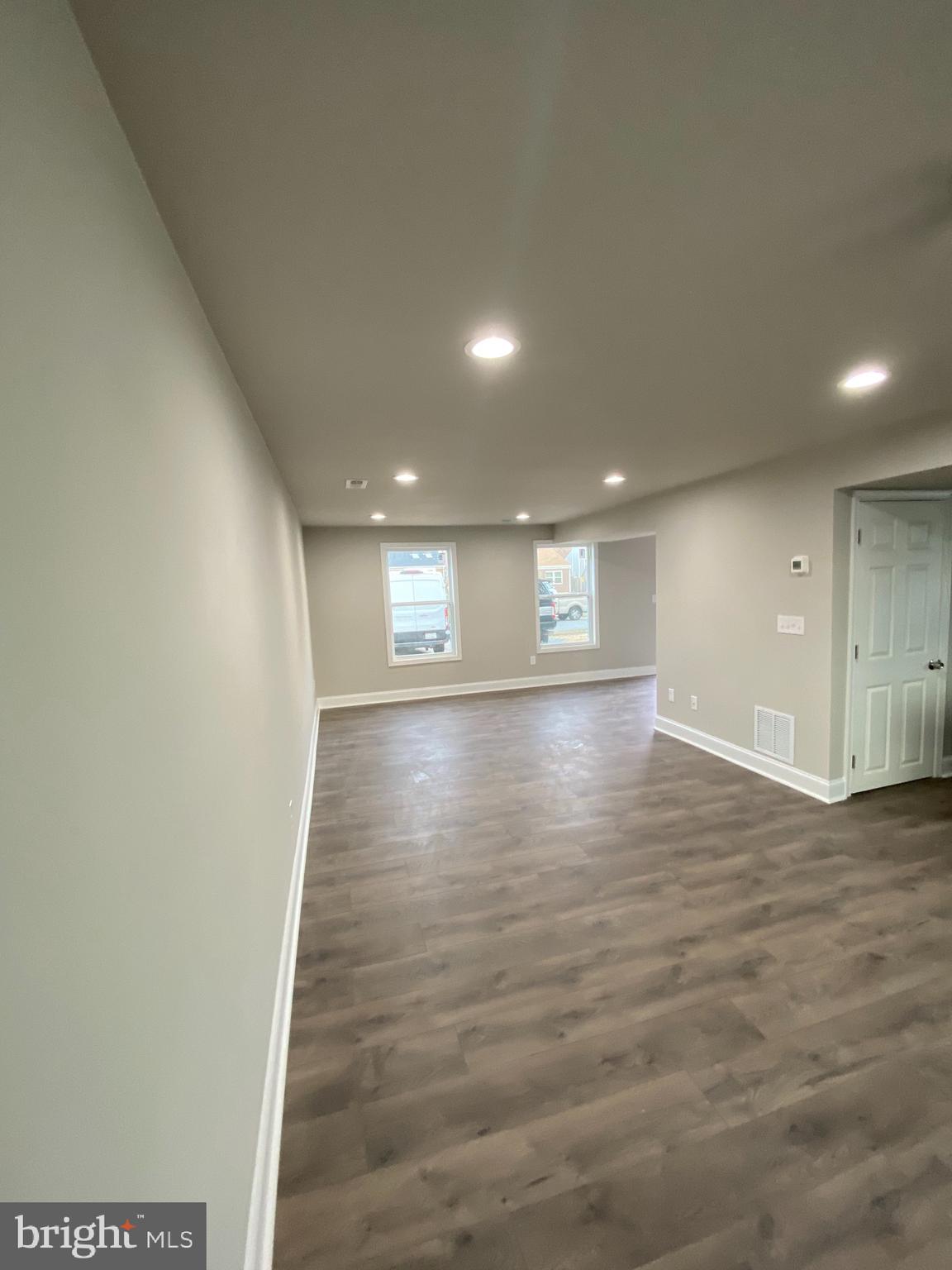 WILLOUGHBY WOODS - Residential