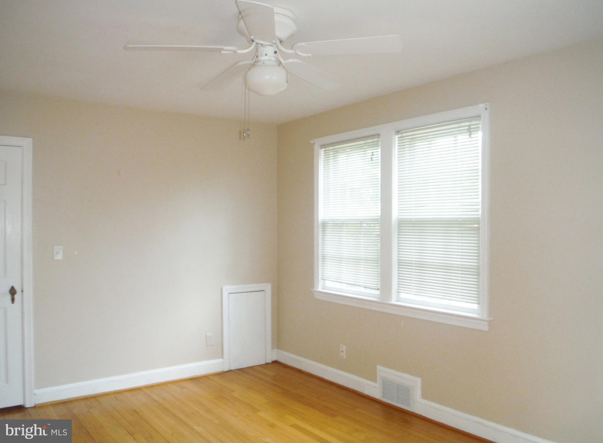 ROSEMONT PARK - Residential Lease