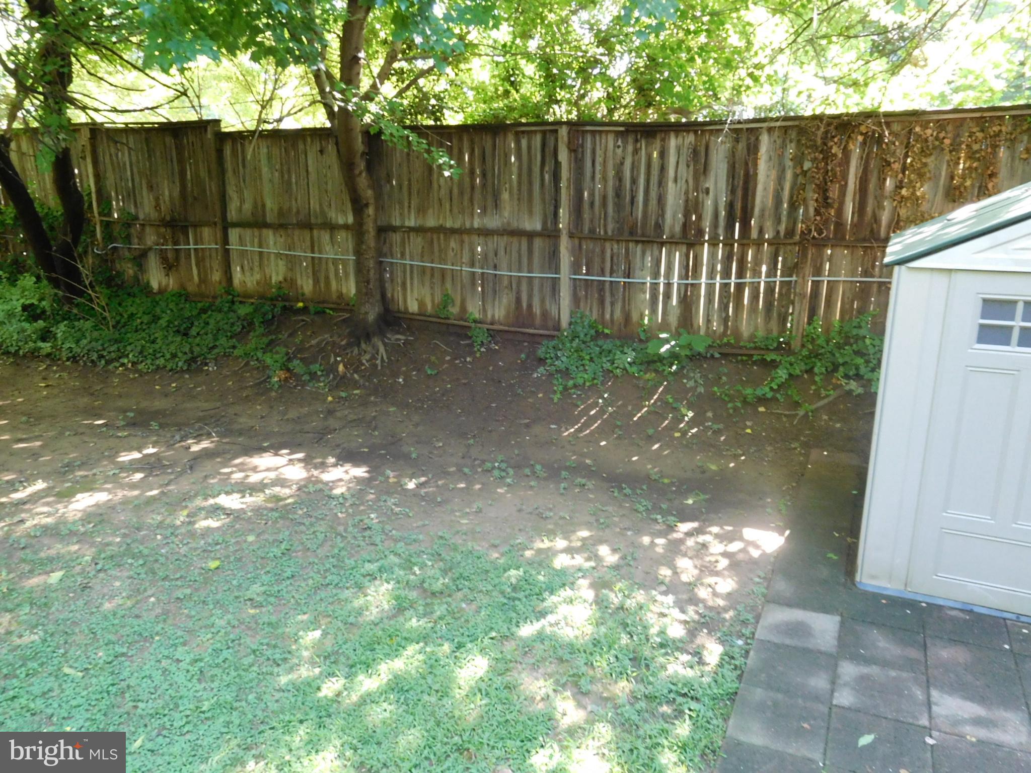 ROSEMONT PARK - Residential Lease