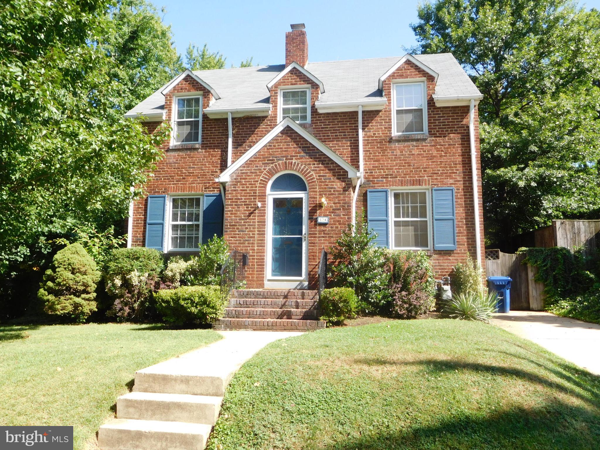 ROSEMONT PARK - Residential Lease