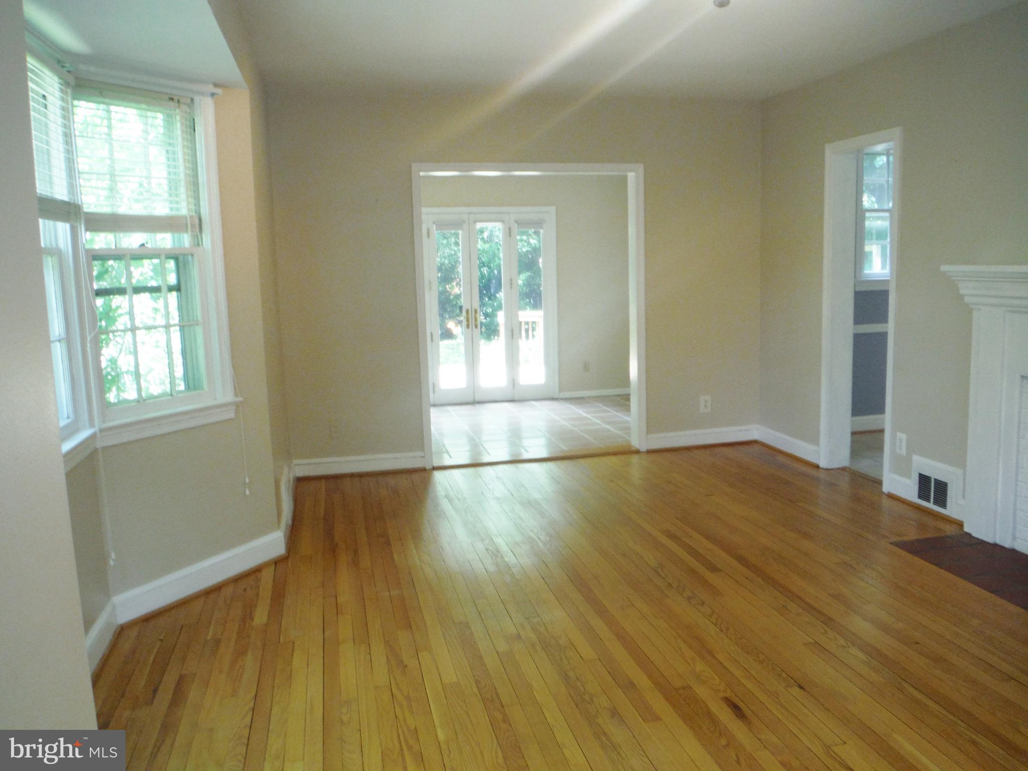 ROSEMONT PARK - Residential Lease