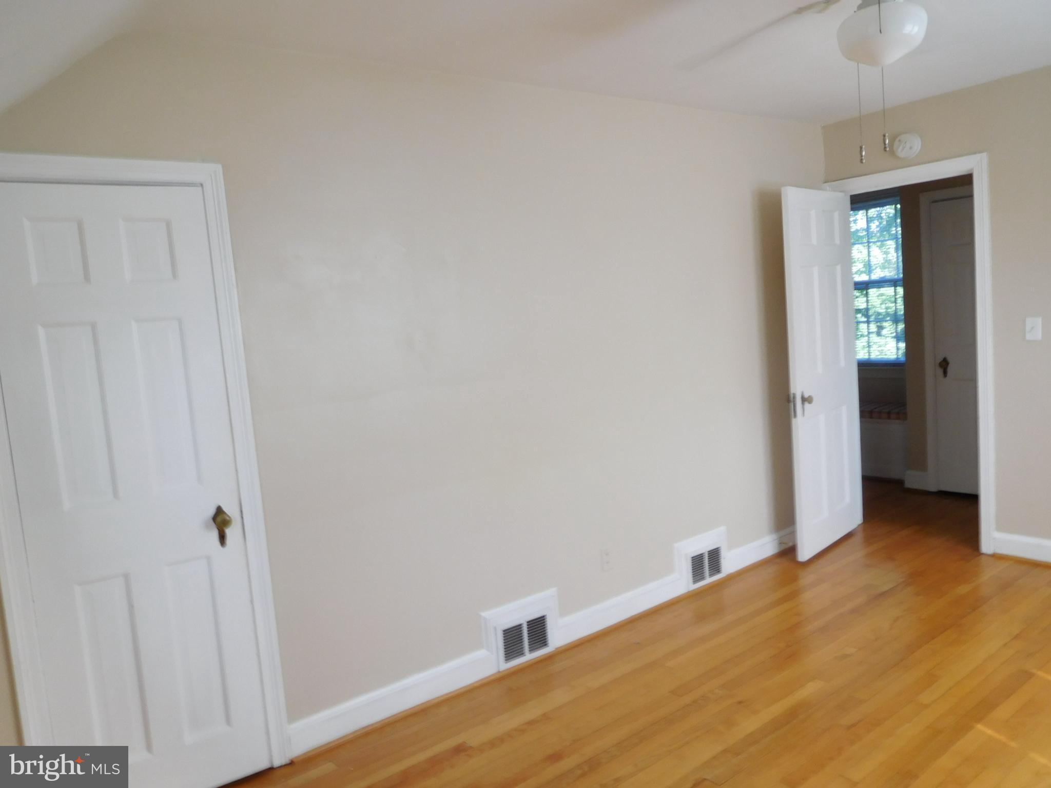 ROSEMONT PARK - Residential Lease