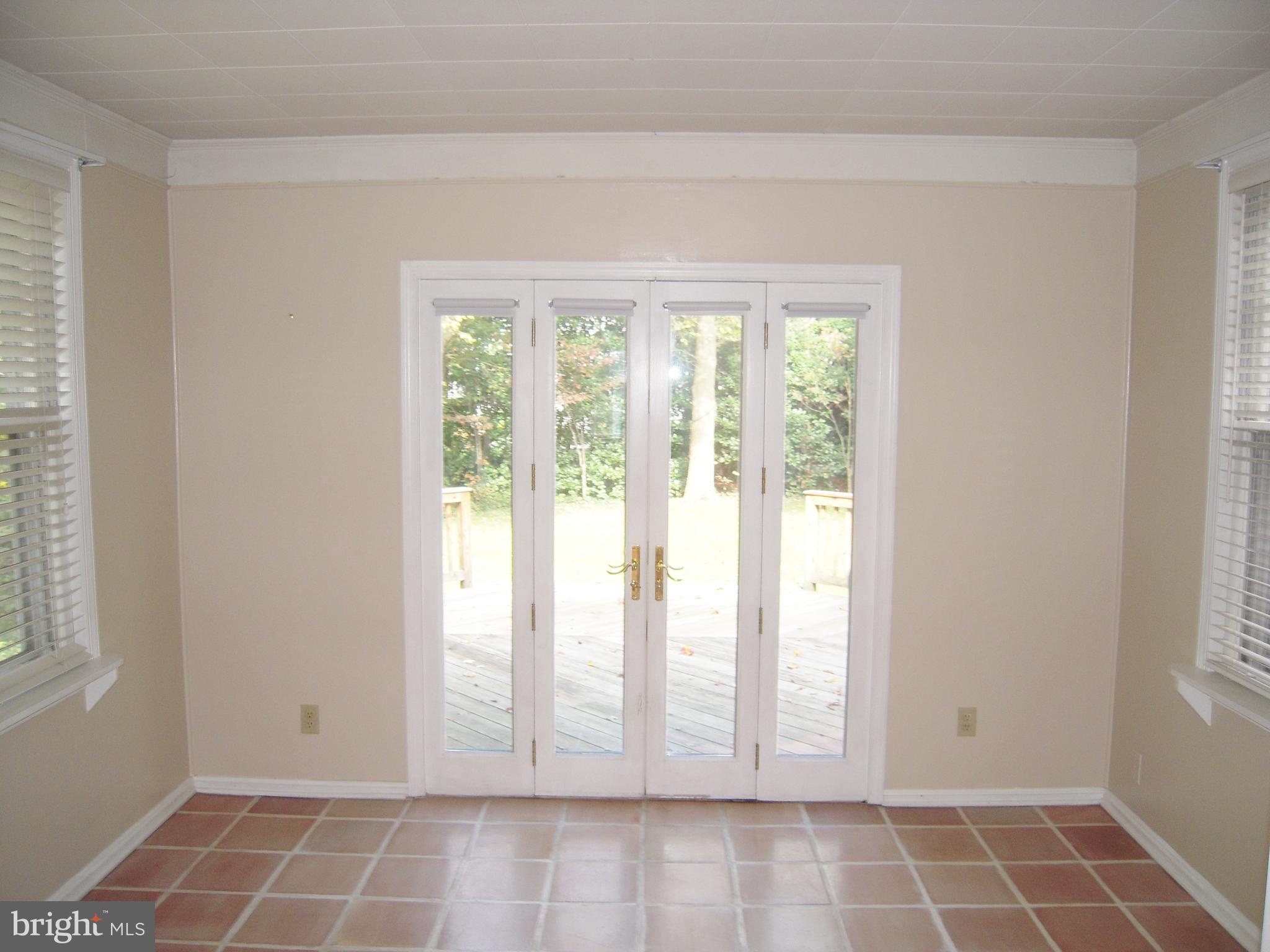 ROSEMONT PARK - Residential Lease