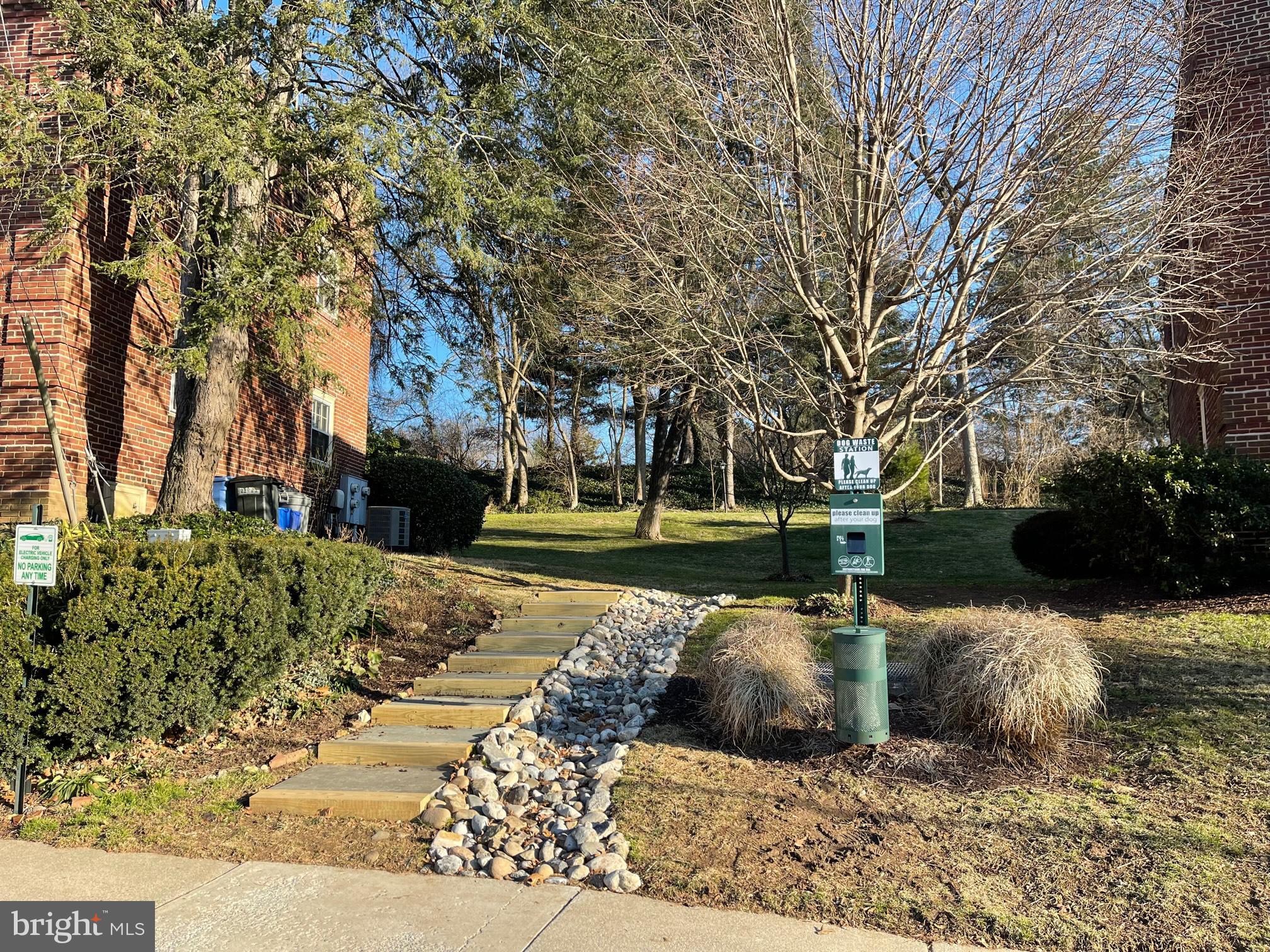 KENWOOD FOREST - Residential