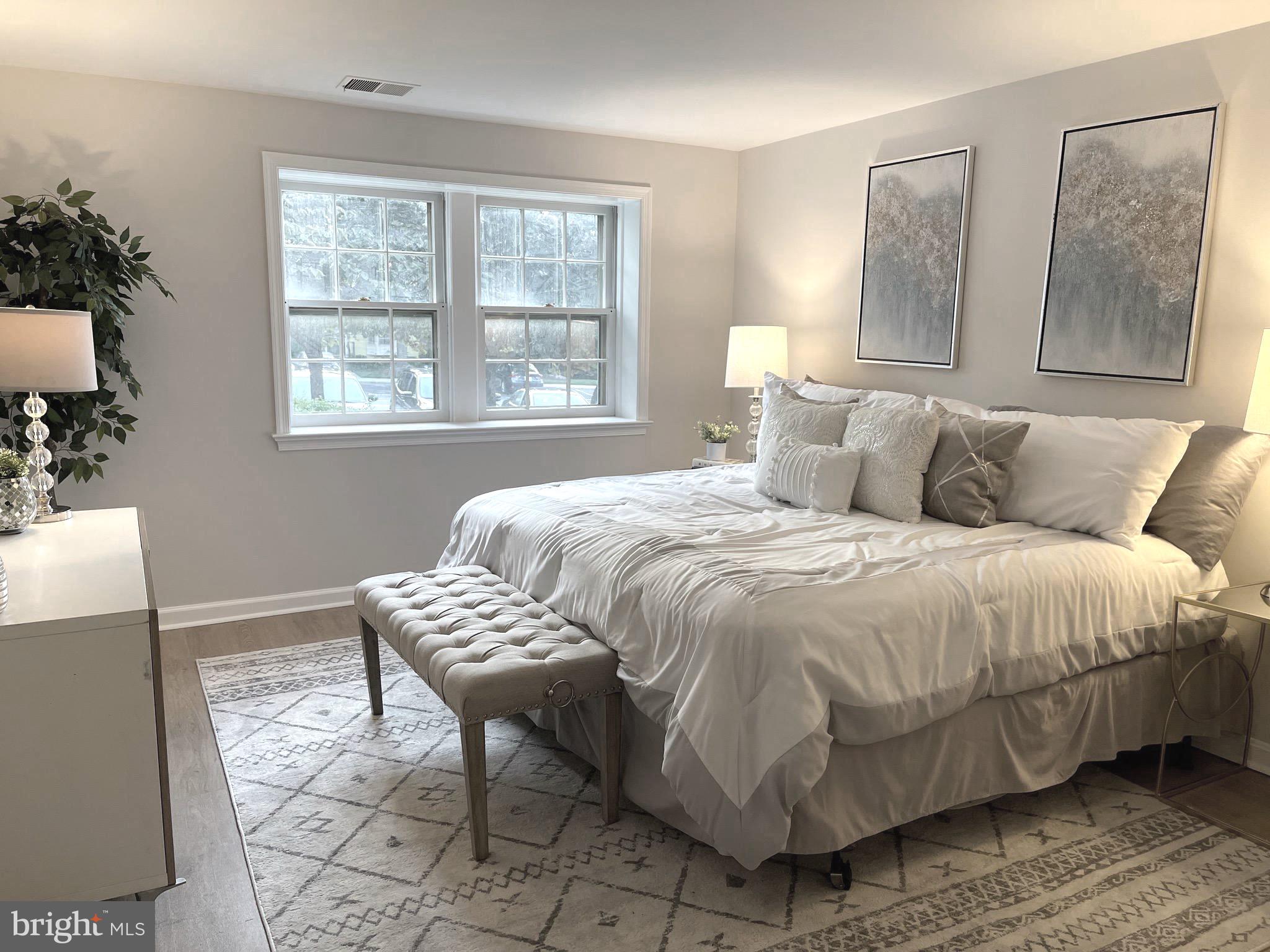 KENWOOD FOREST - Residential