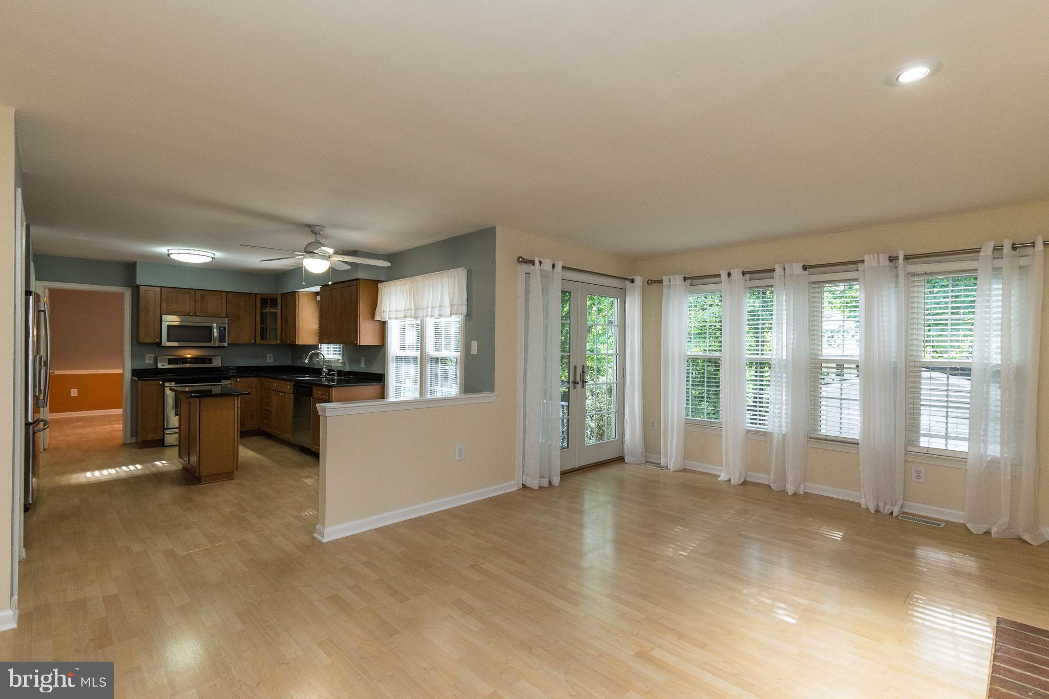 LAKE RIDGE - Residential