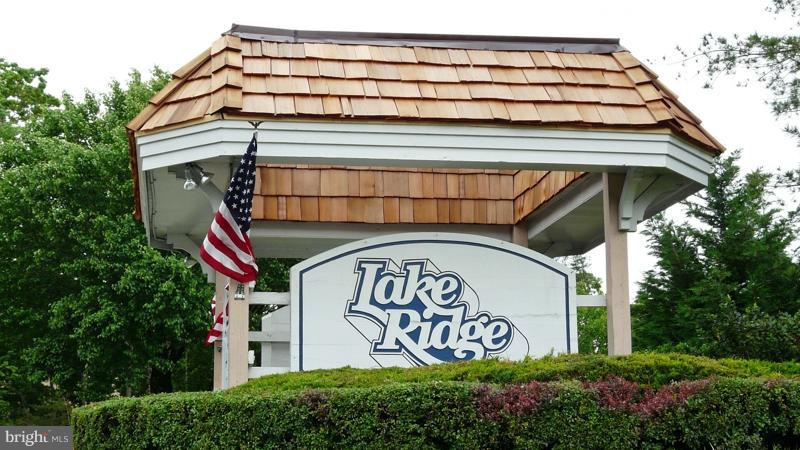LAKE RIDGE - Residential