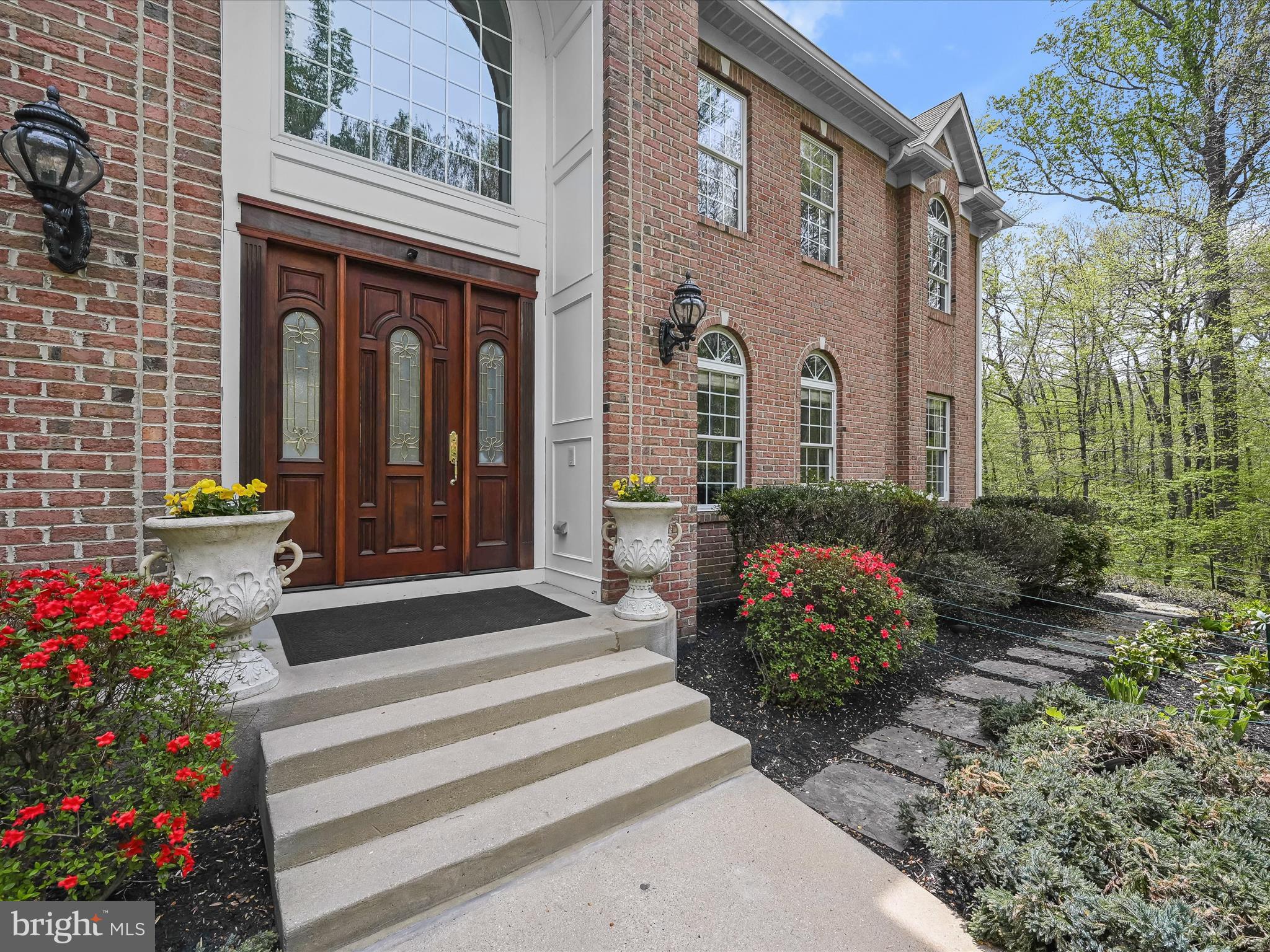 8516 EDENTON COURT