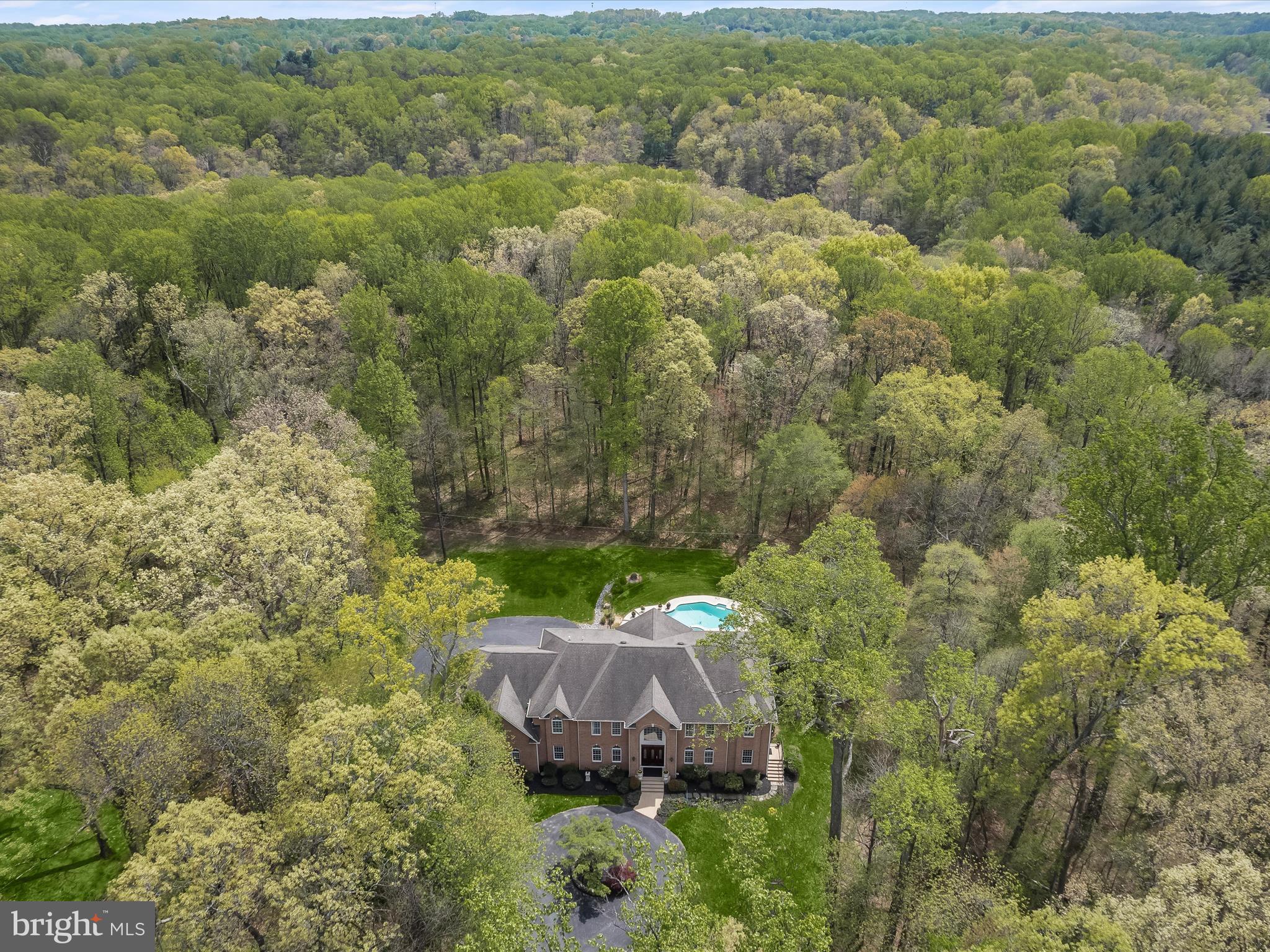 8516 EDENTON COURT