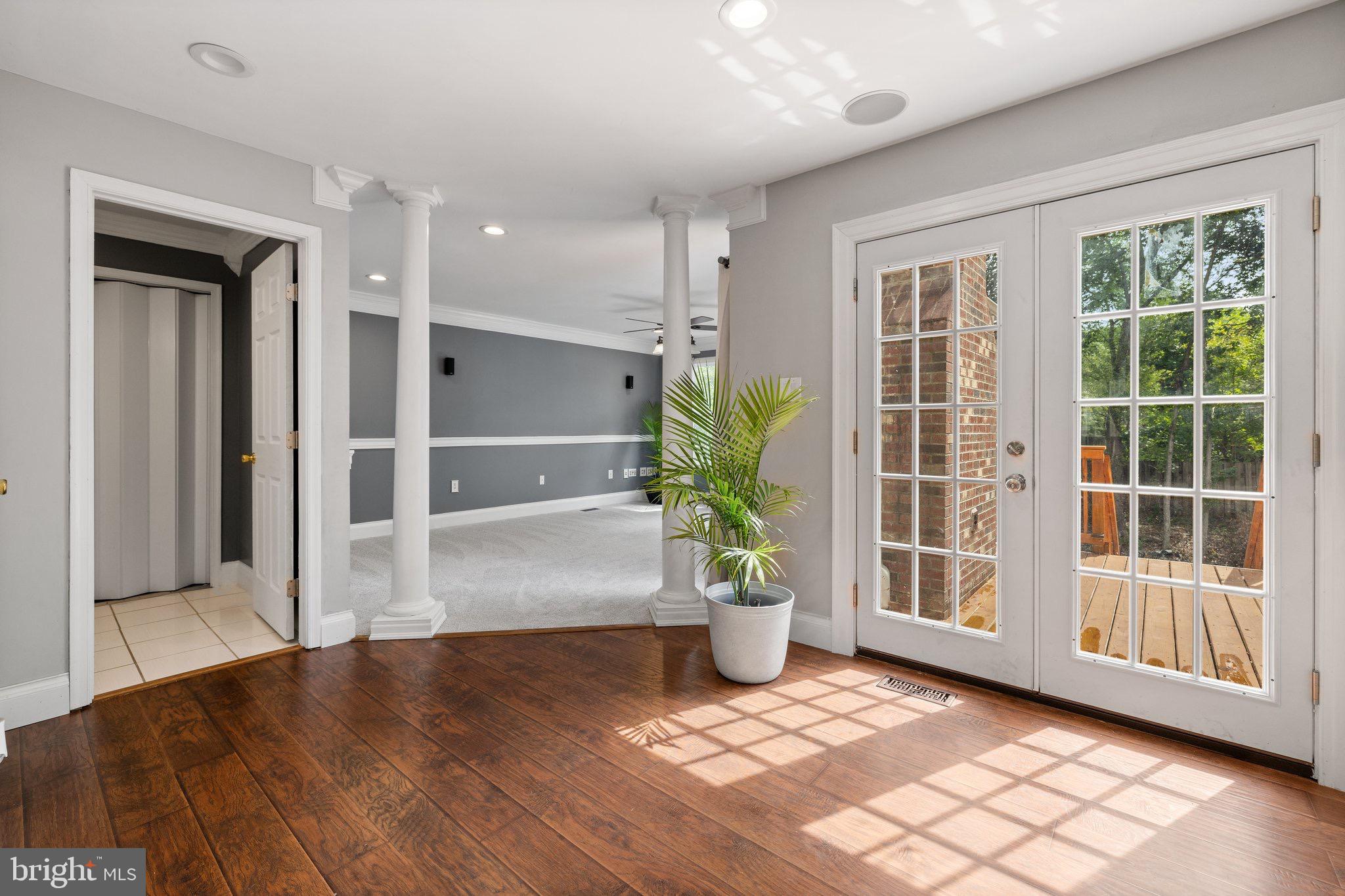 VISTA WOODS - Residential