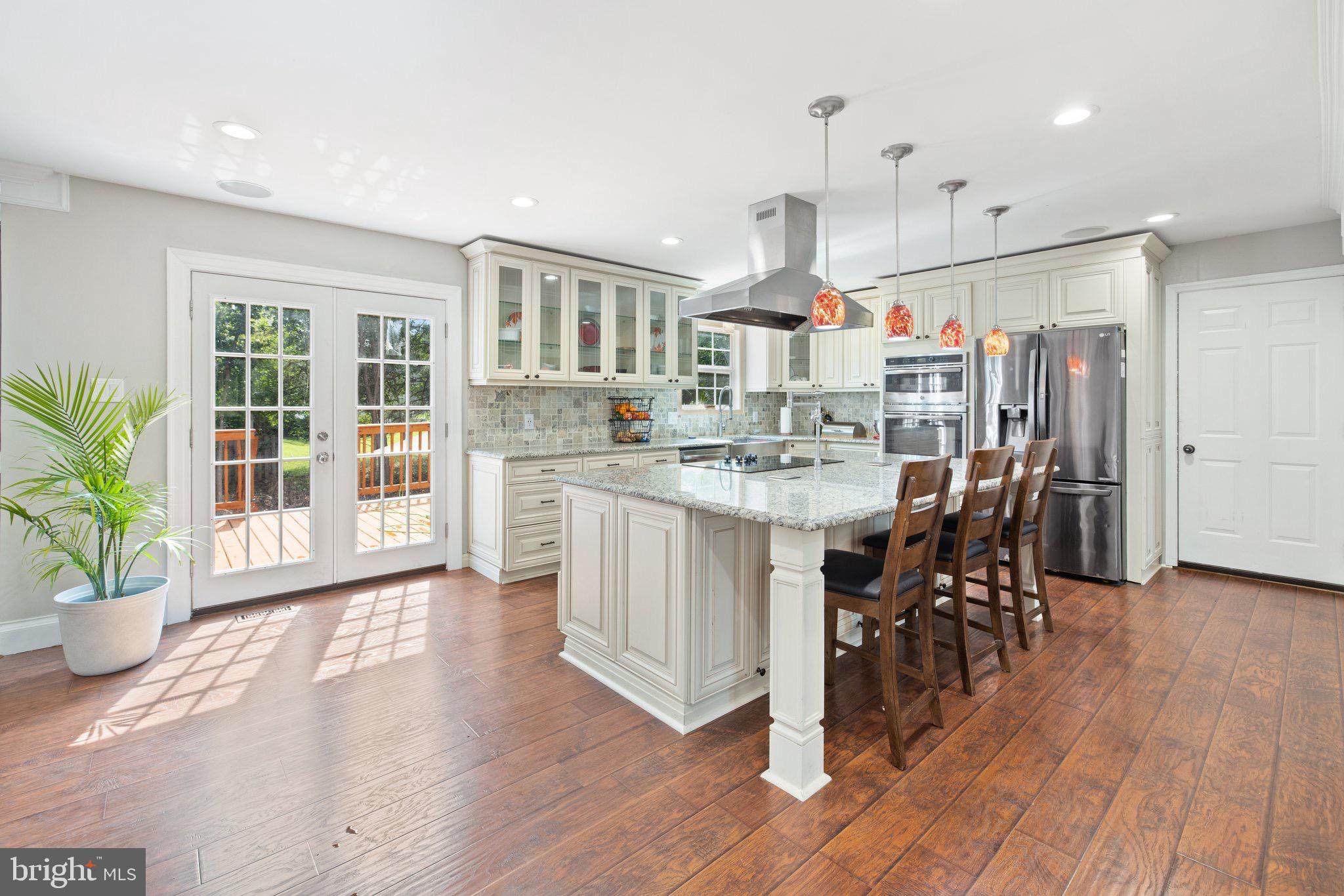 VISTA WOODS - Residential