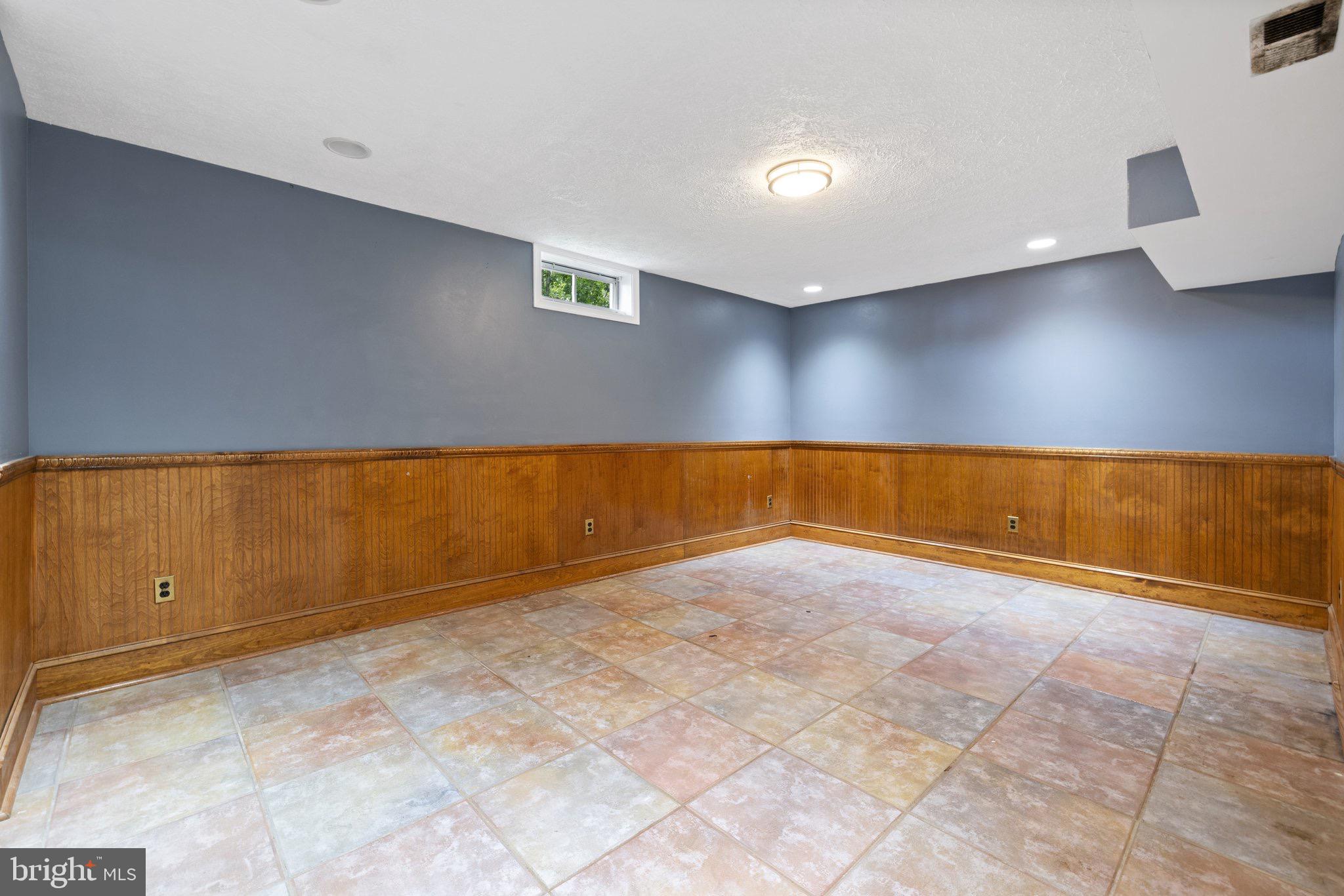 VISTA WOODS - Residential