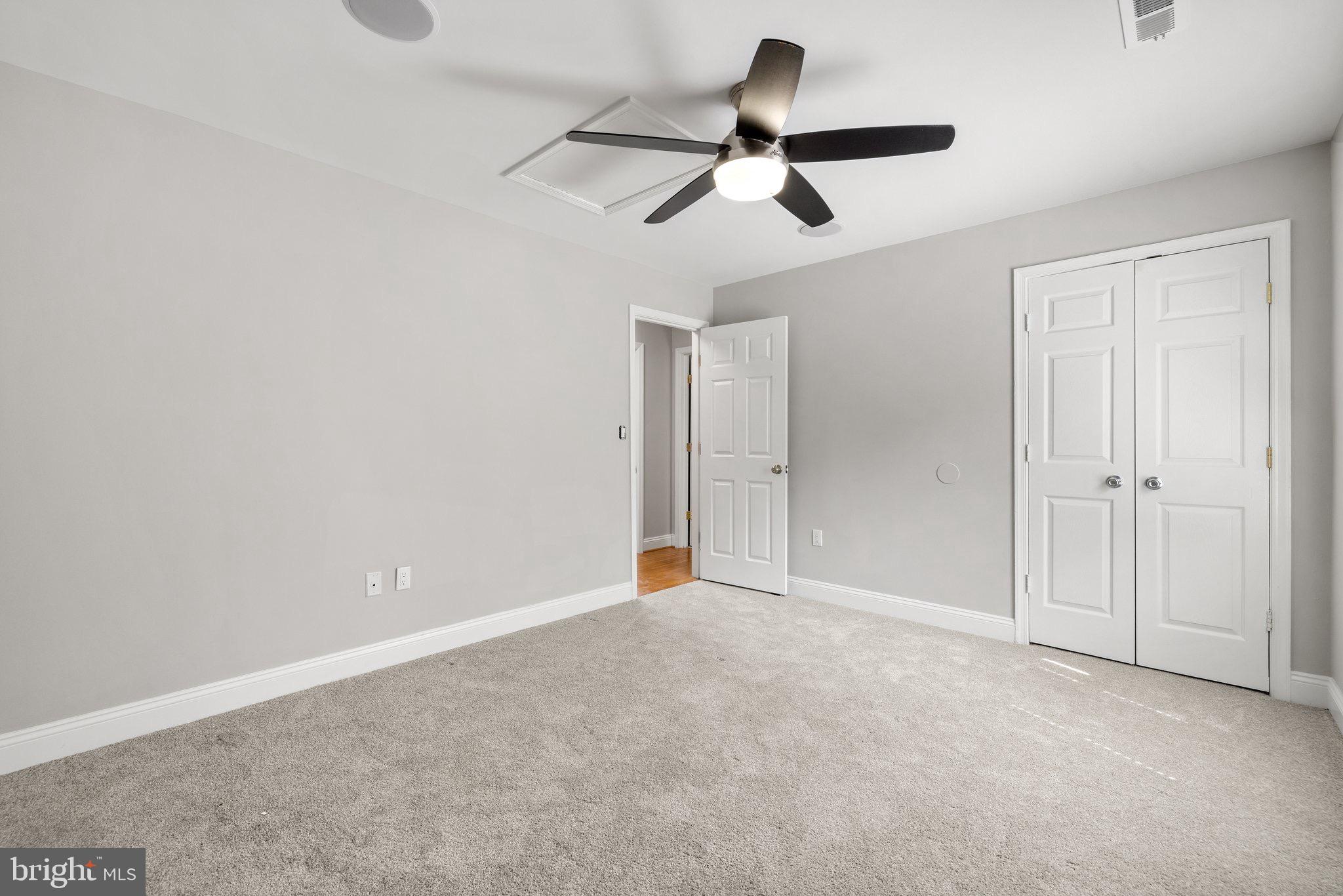 VISTA WOODS - Residential