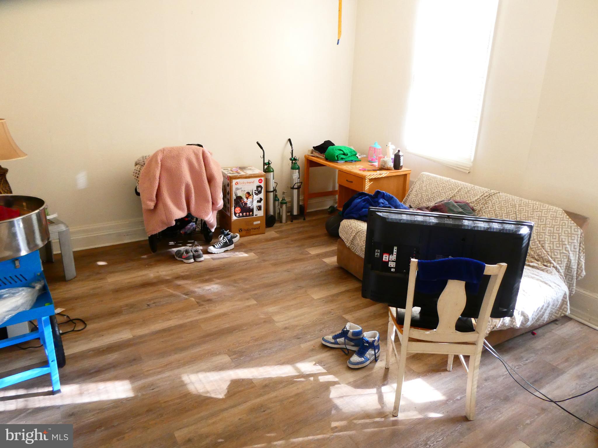 HUNTING PARK - Residential Income