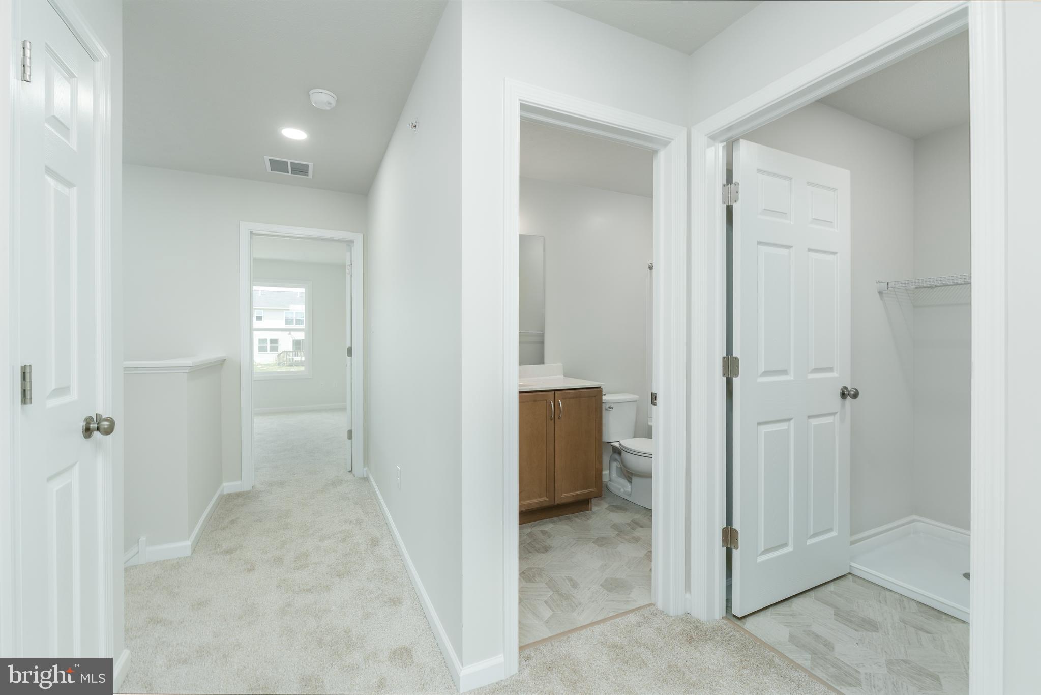 GRAYS POINTE - Residential