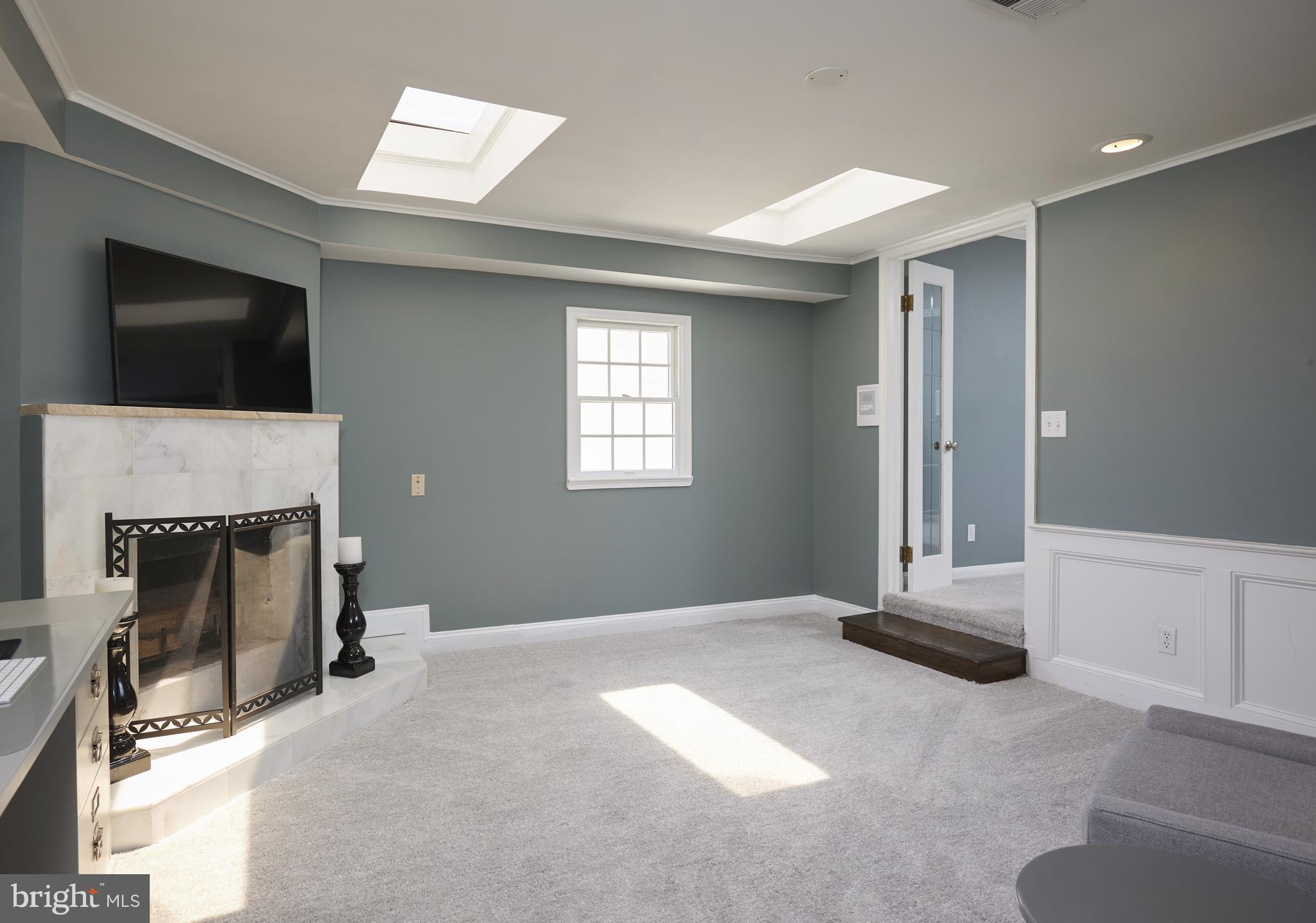 COLESVILLE OUTSIDE - Residential