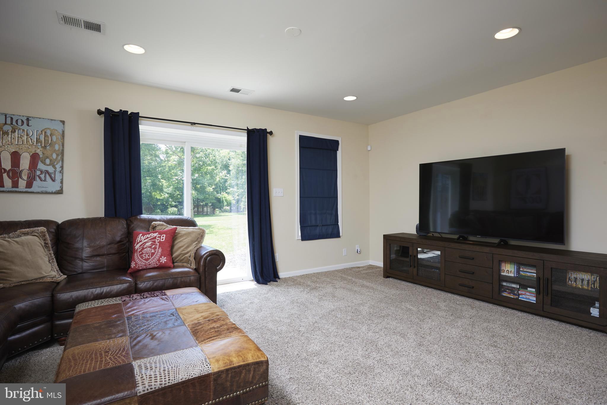 COLESVILLE OUTSIDE - Residential