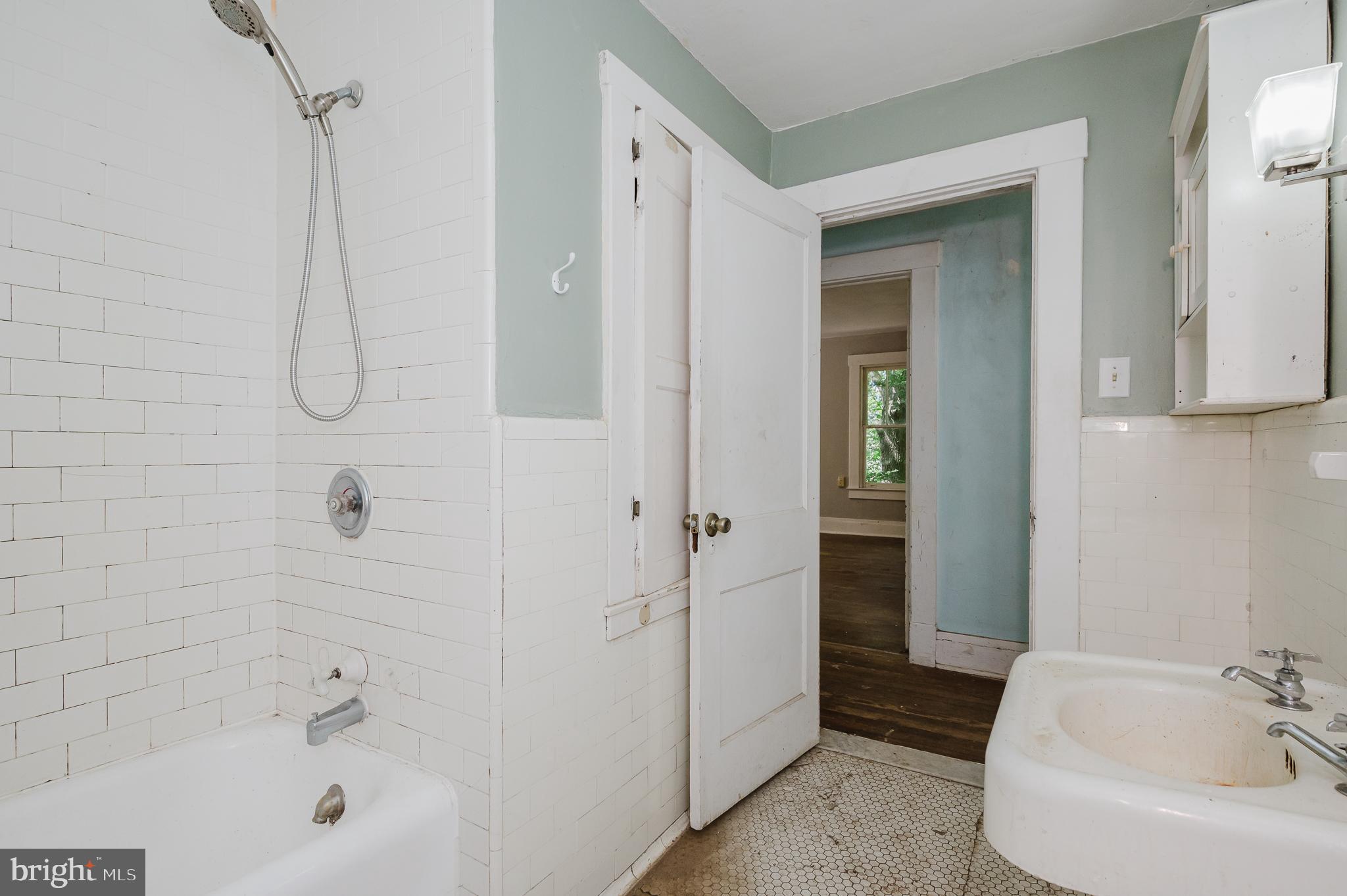 COCKEYSVILLE - Residential