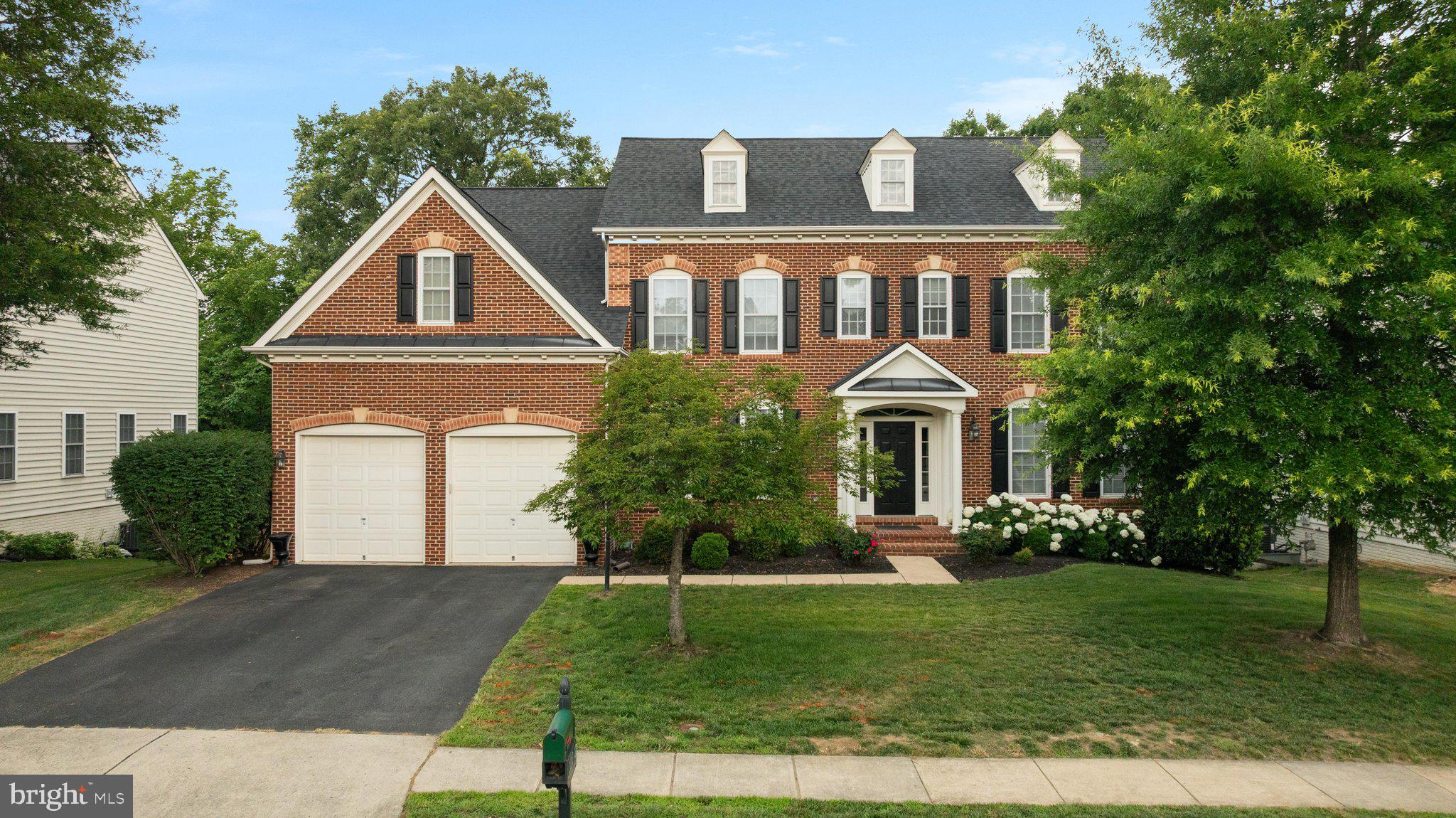 10012 THREE SISTERS COURT