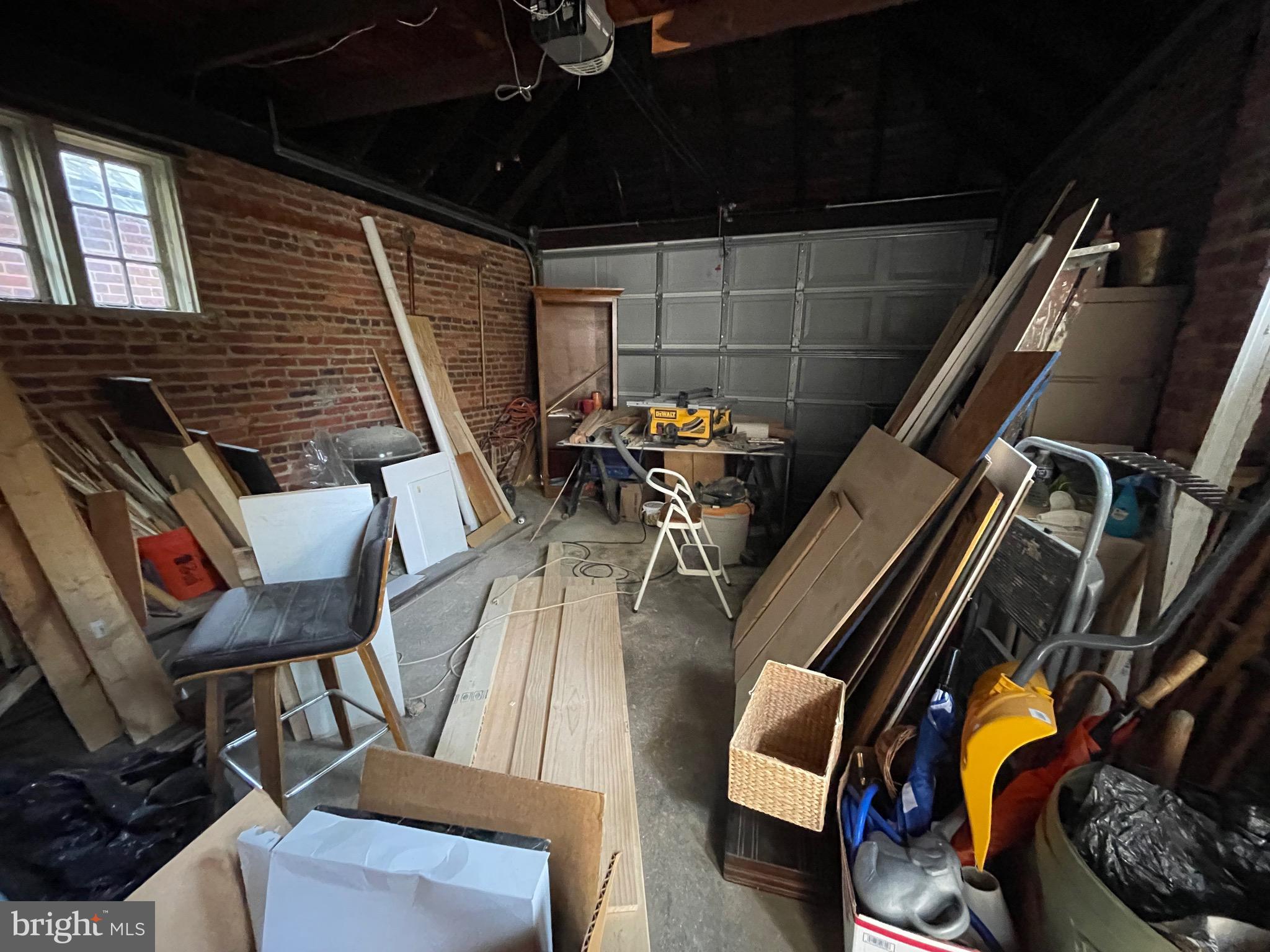 OAKENSHAWE - Residential