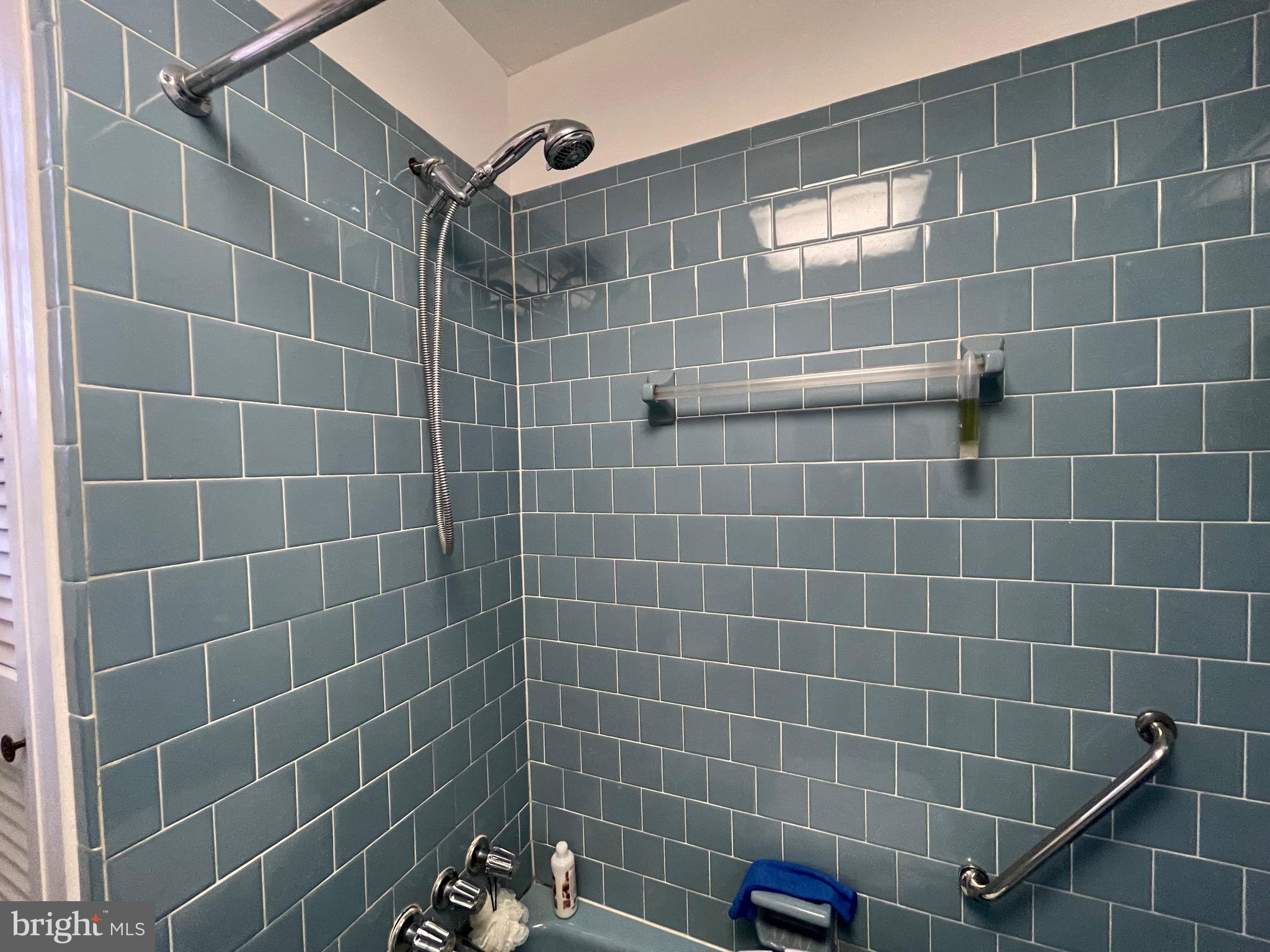 OAKENSHAWE - Residential