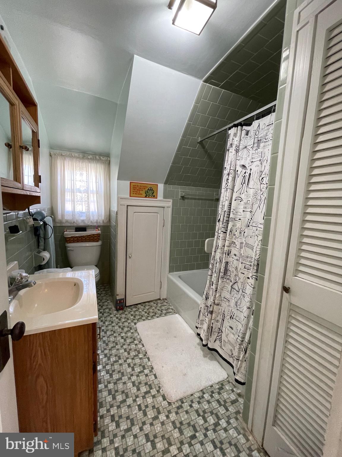 OAKENSHAWE - Residential