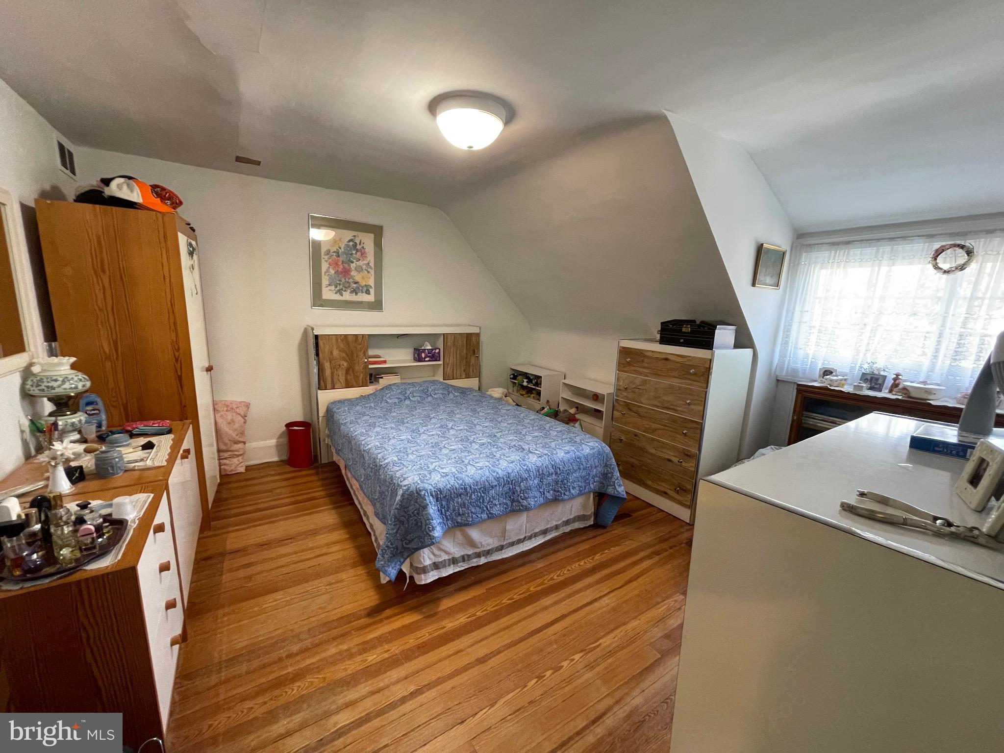 OAKENSHAWE - Residential