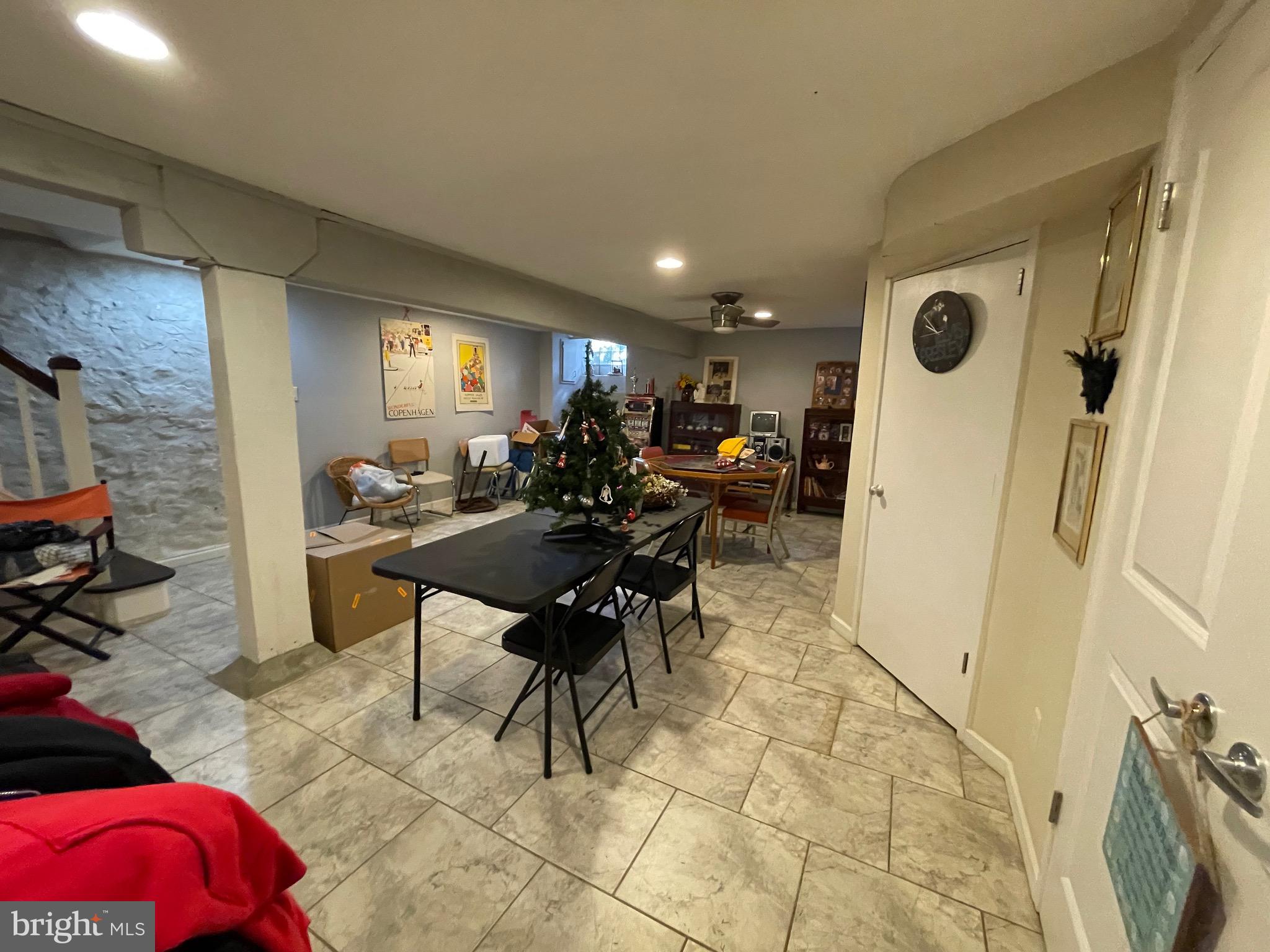 OAKENSHAWE - Residential