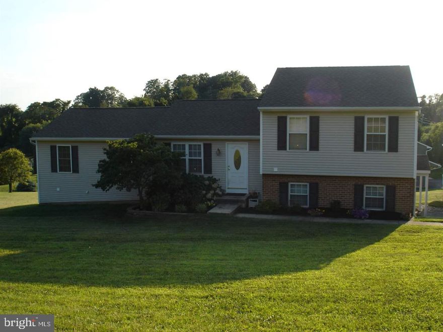 Want a beautiful hm?  Well, here it is!  Spacious, lots of storage rm, wonderful GAR & awesome yard.  DR is w/ coffered ceiling, tray ceiling in other rms.  KIT is wonderful & MBR w/ FP & French doors.  Also, deck is amazing for that cook-out.  Like nature?  You can see it here!  Come see it today!