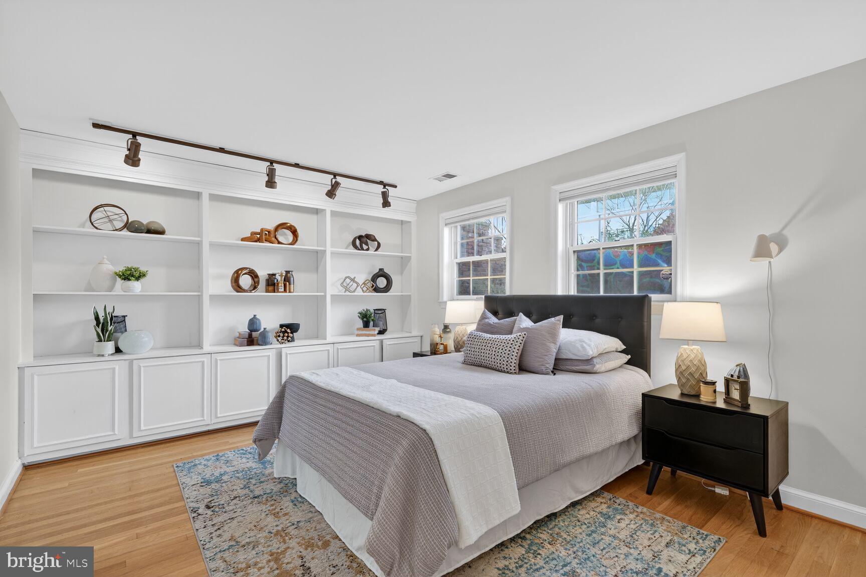 GEORGETOWN - Residential