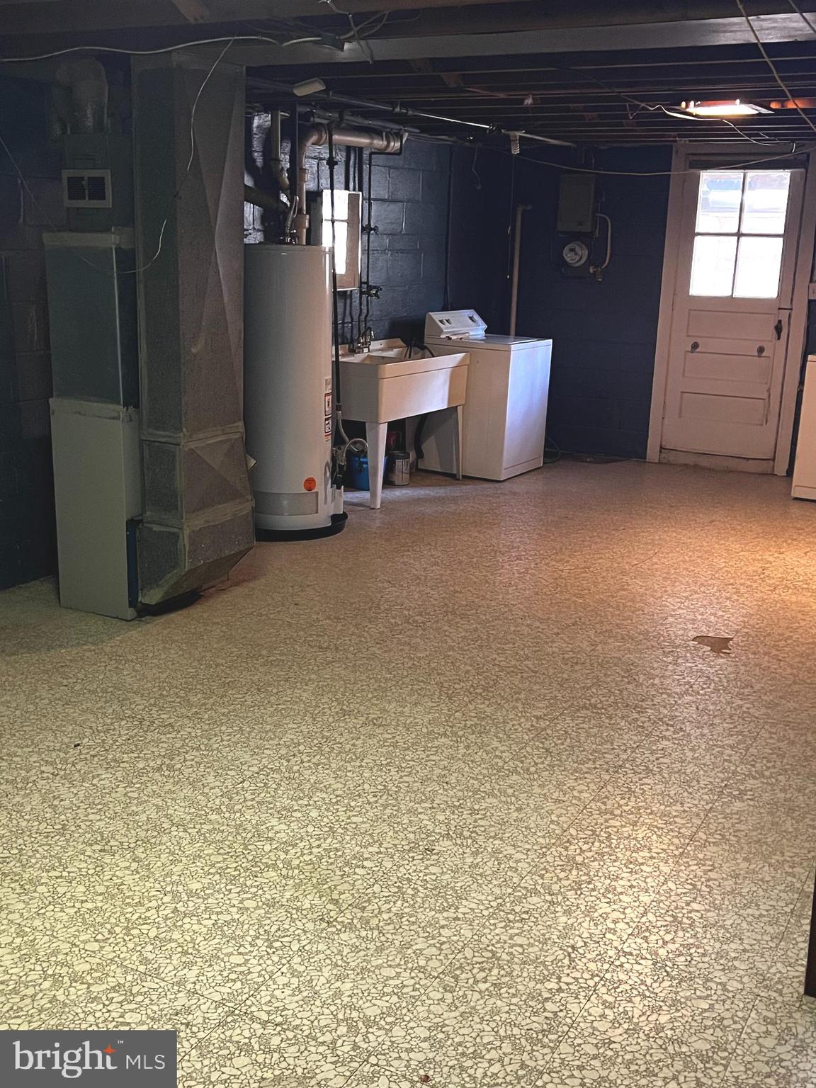 LAKELAND - Residential Lease