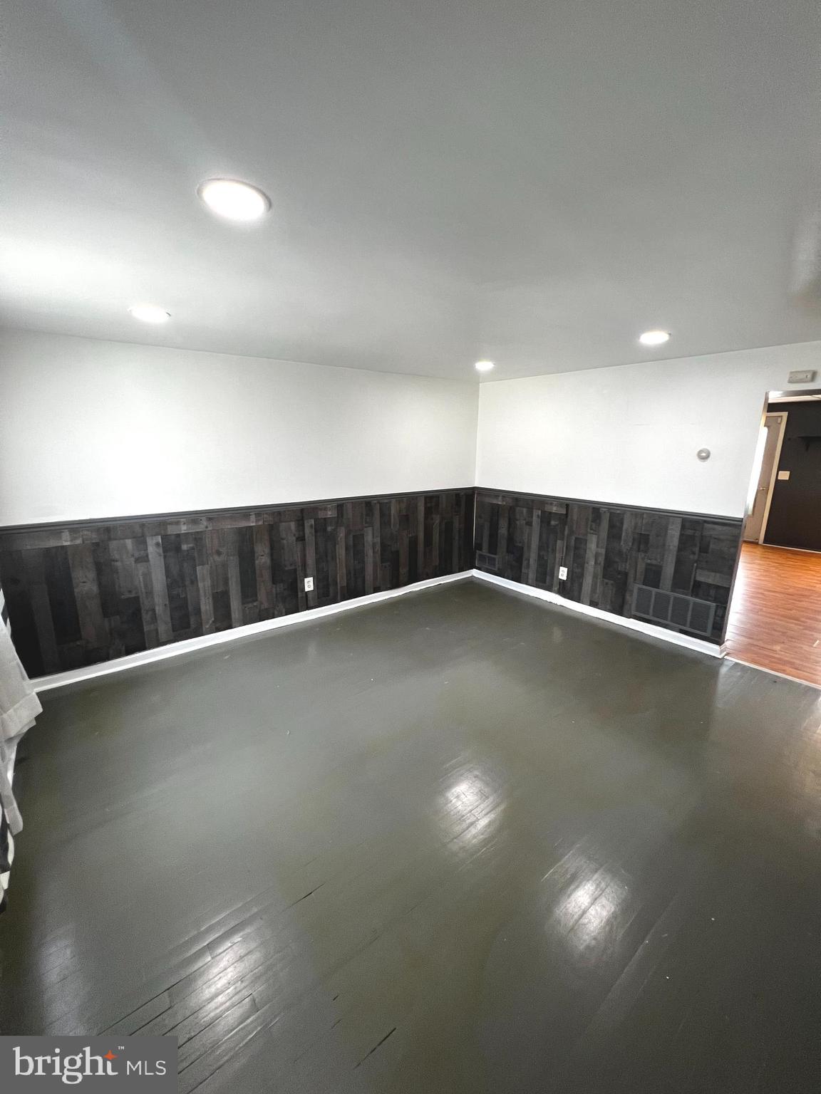 LAKELAND - Residential Lease