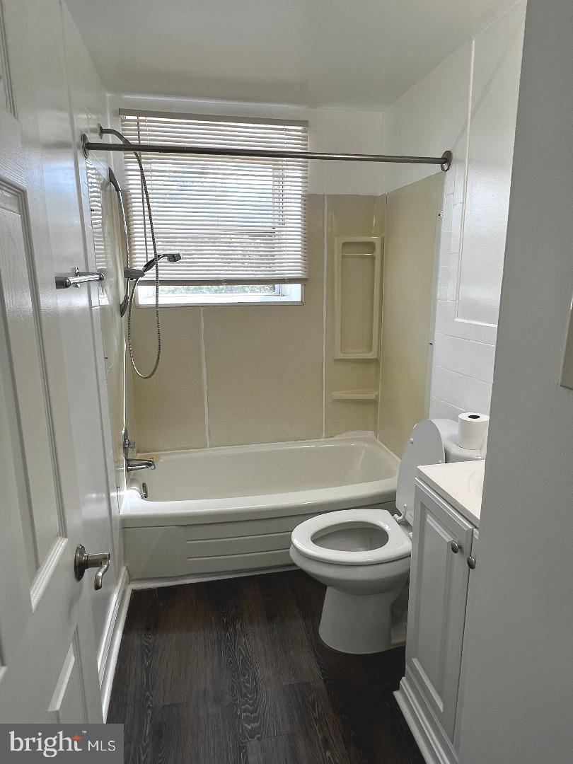 LAKELAND - Residential Lease