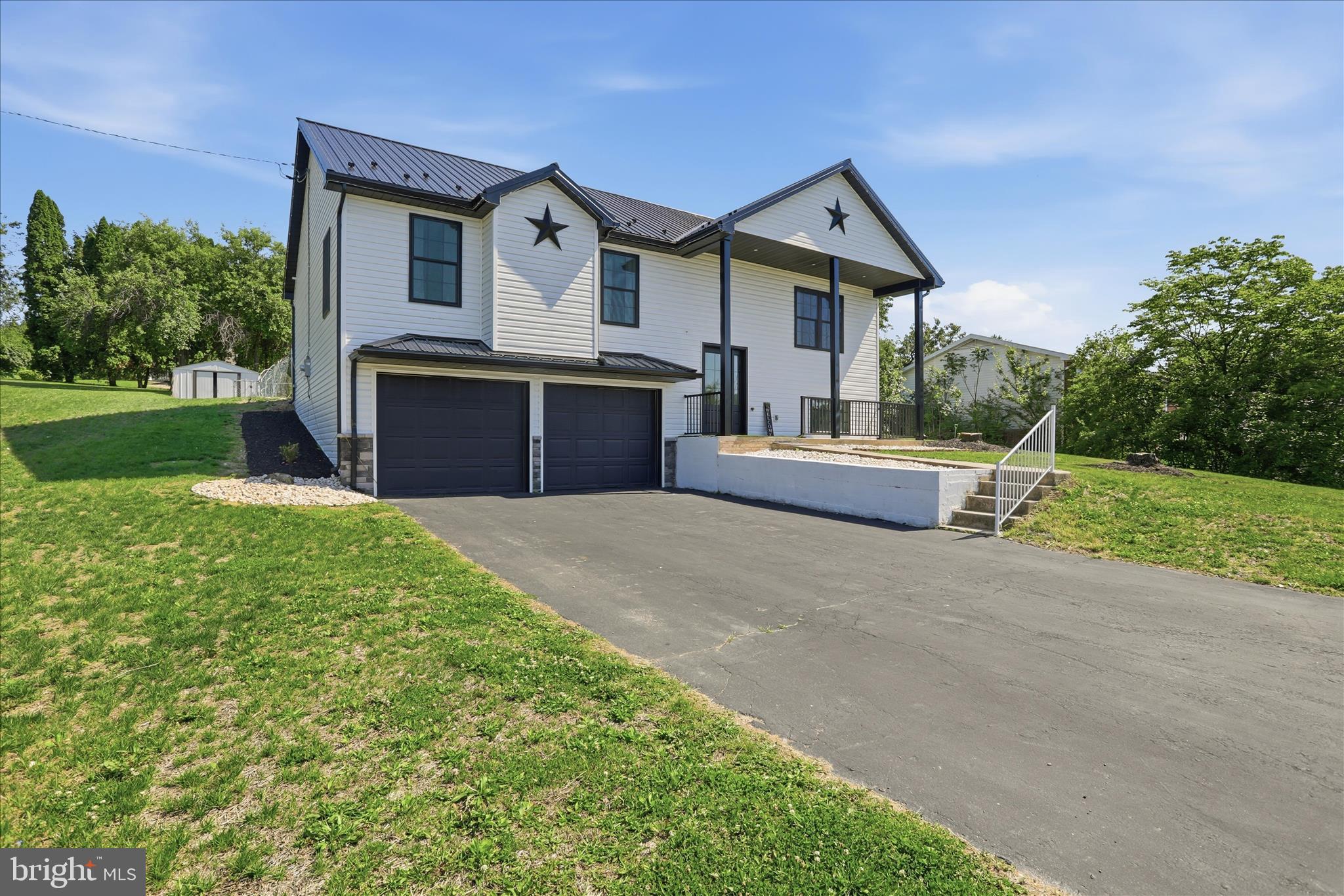 15 CANTERBURY DRIVE