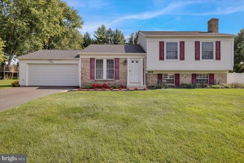 Photo of 2456 Split Rail Drive, East Petersburg, PA 17520 (MLS # PALA2056926)