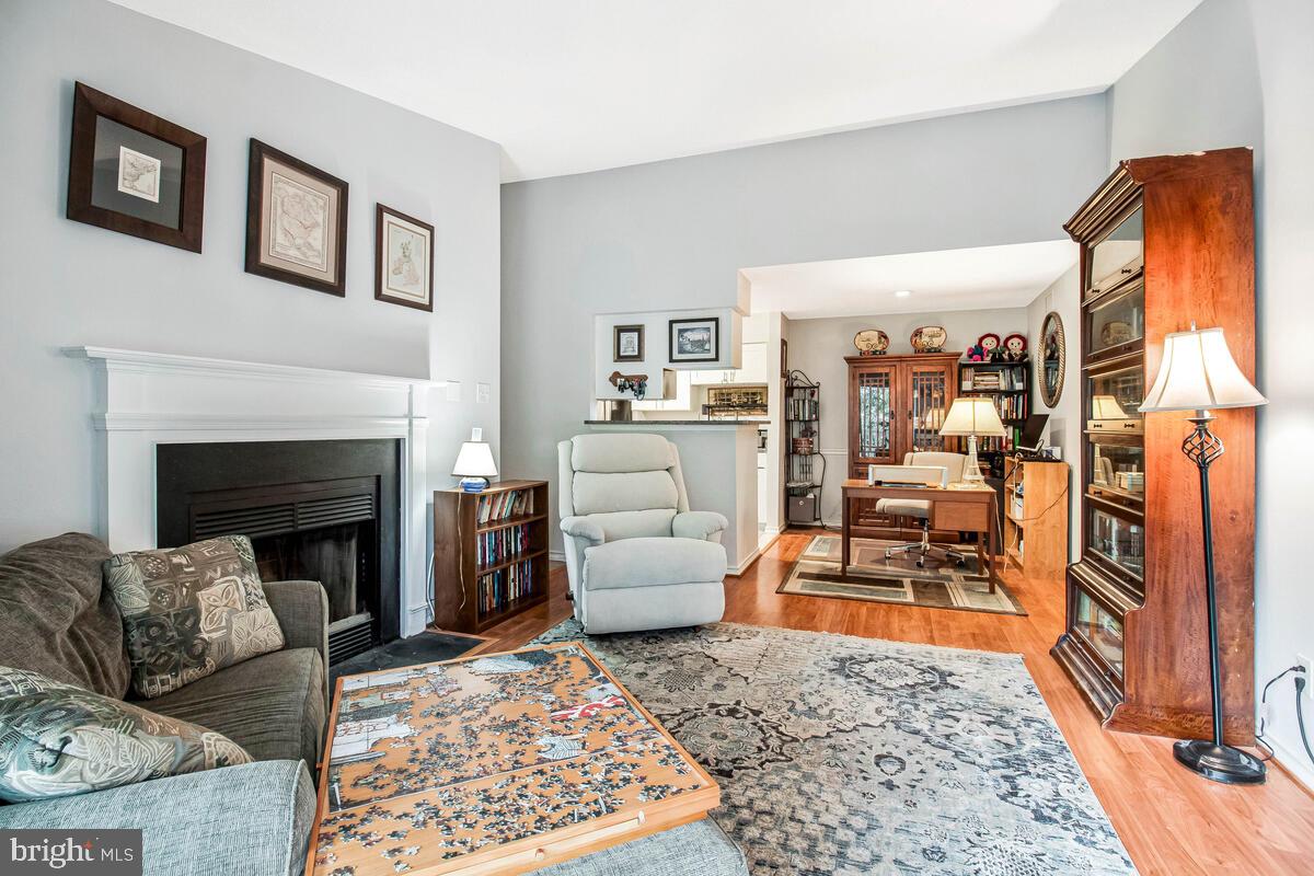 FOUNTAINS AT MCLEAN - Residential