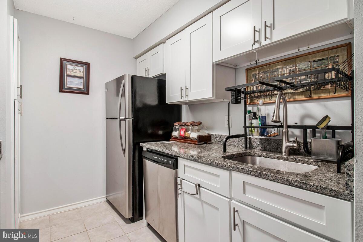 FOUNTAINS AT MCLEAN - Residential