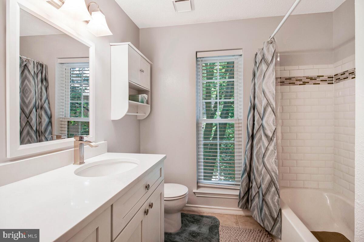 FOUNTAINS AT MCLEAN - Residential