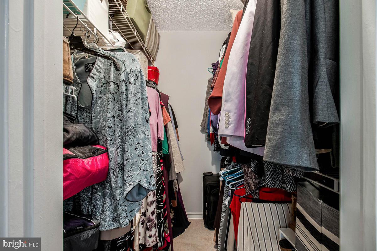 FOUNTAINS AT MCLEAN - Residential