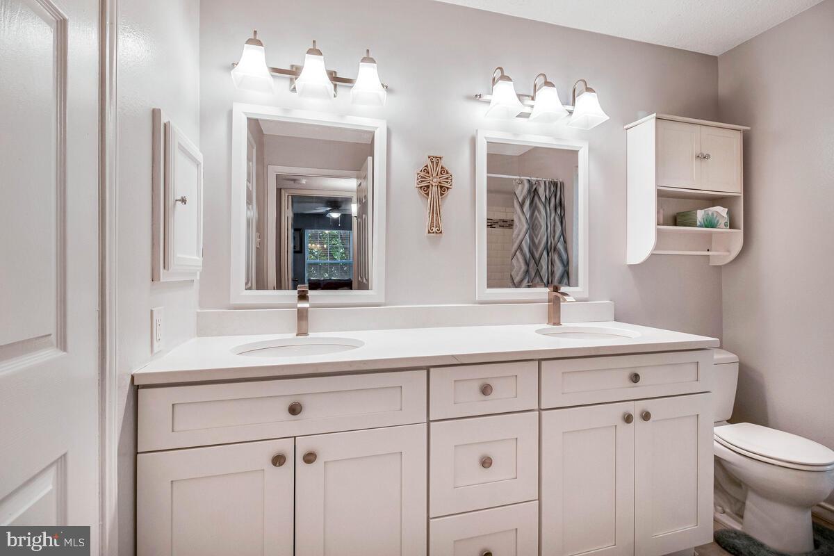 FOUNTAINS AT MCLEAN - Residential