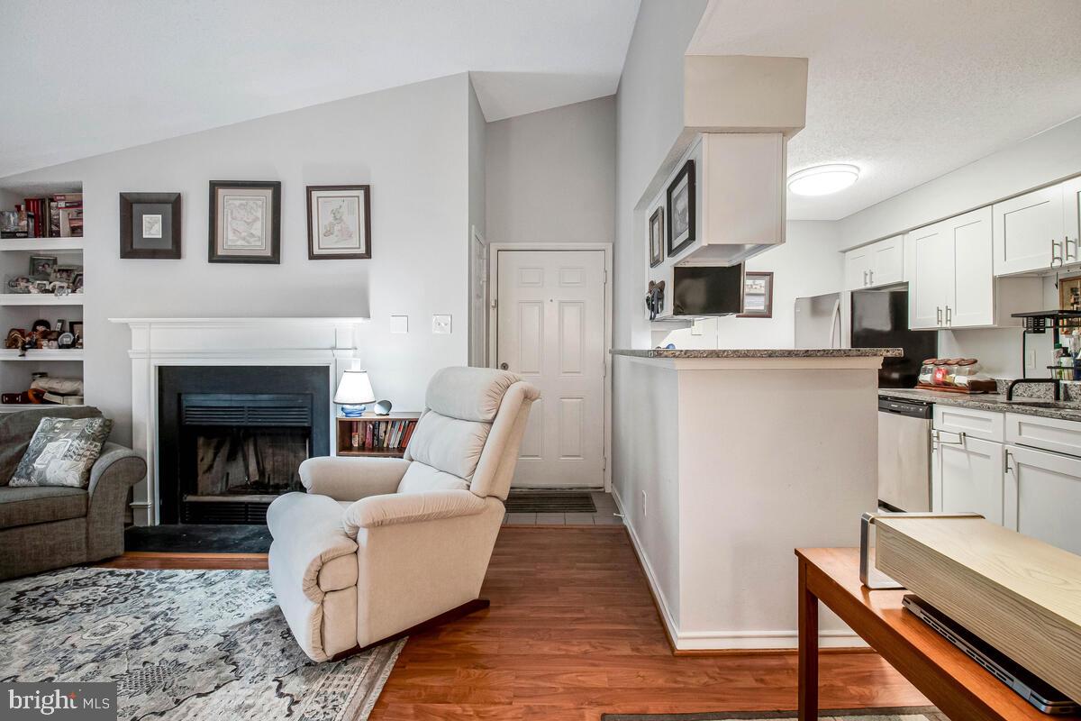 1515 LINCOLN WAY 304B