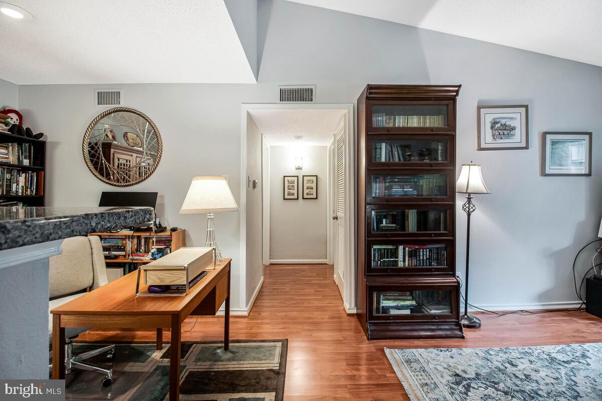 FOUNTAINS AT MCLEAN - Residential