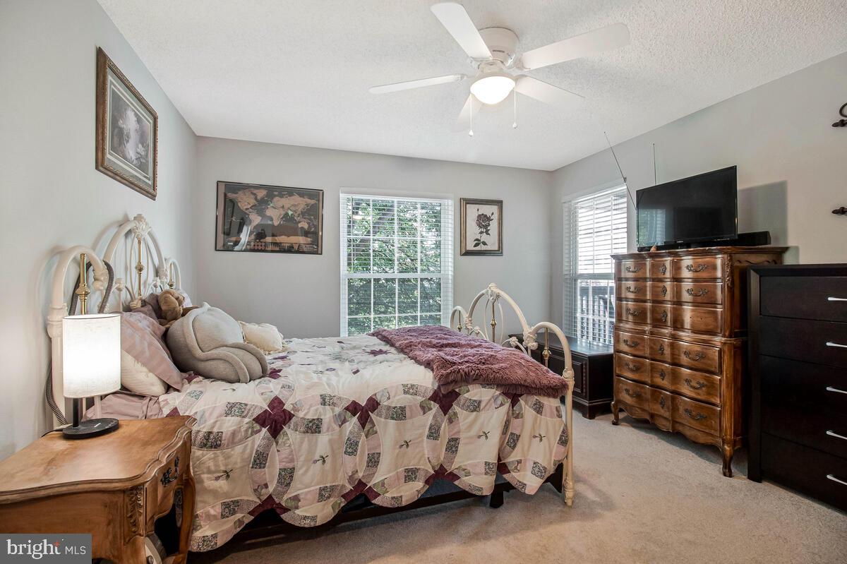 FOUNTAINS AT MCLEAN - Residential