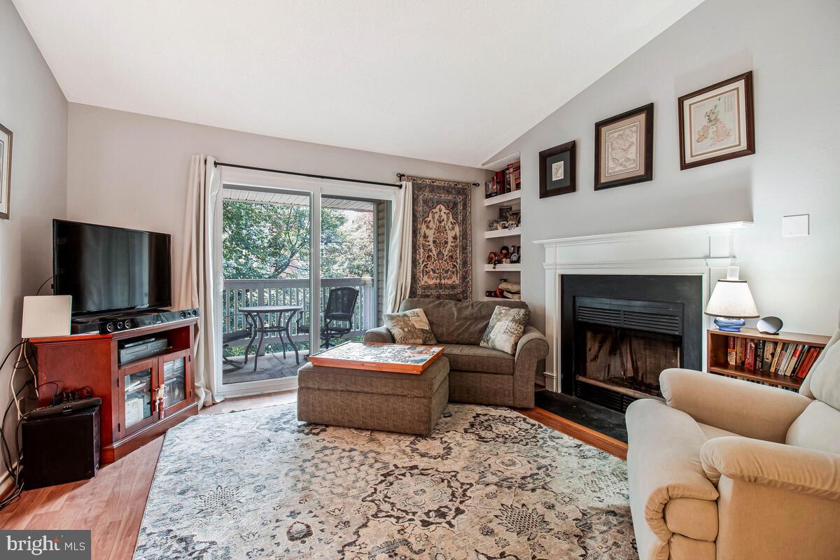 FOUNTAINS AT MCLEAN - Residential