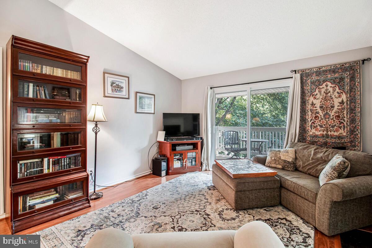 FOUNTAINS AT MCLEAN - Residential