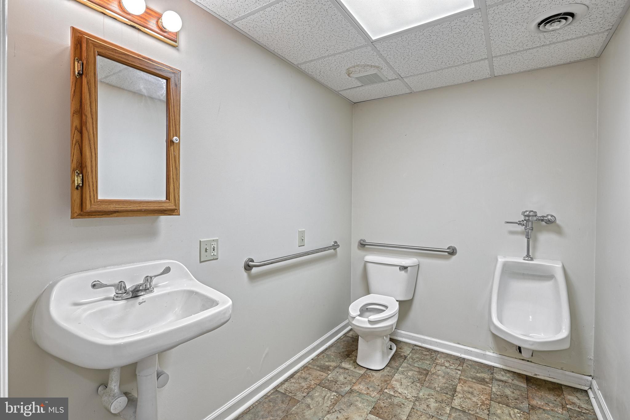 EAST PENNSBORO - Residential