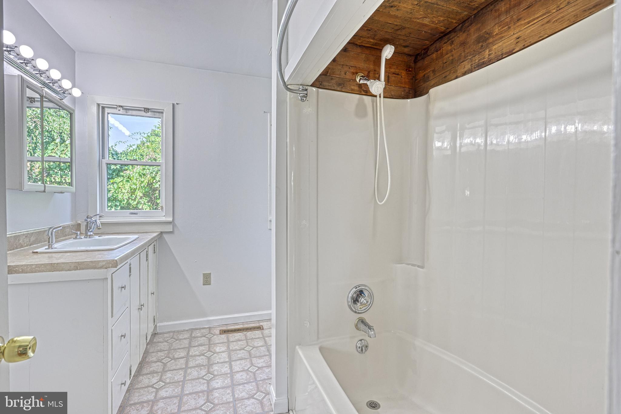 EAST PENNSBORO - Residential