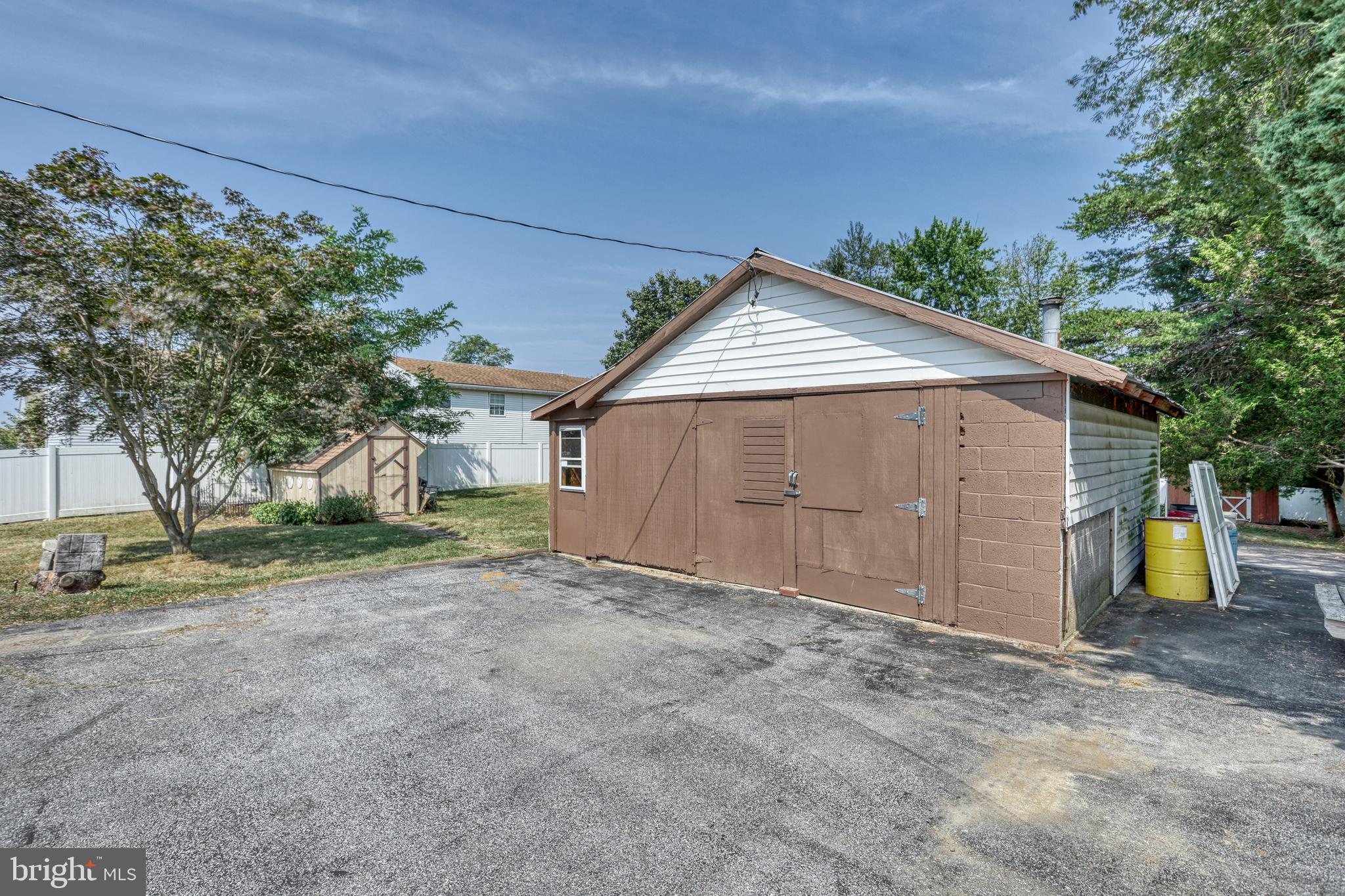 EAST PENNSBORO - Residential