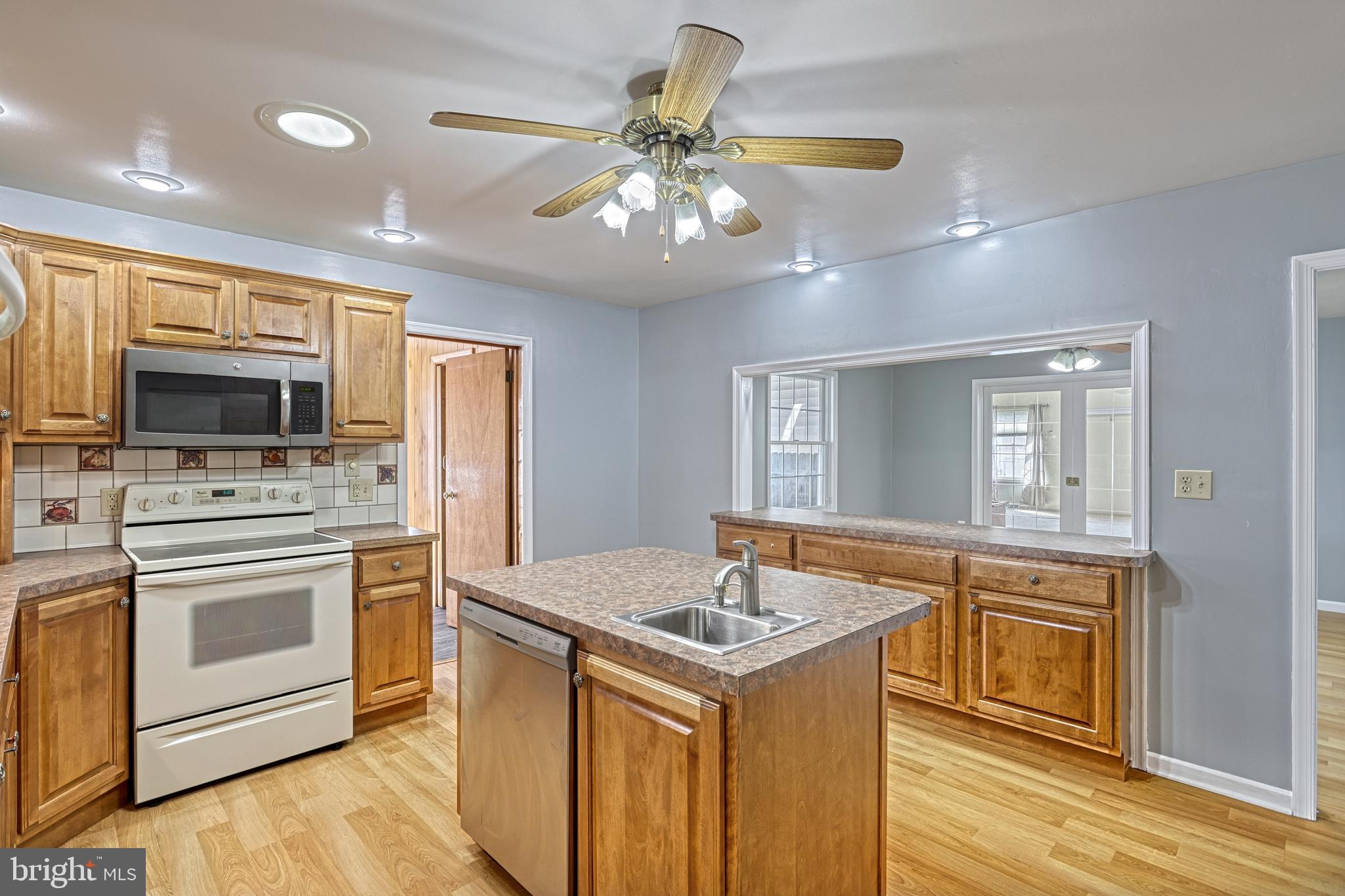 EAST PENNSBORO - Residential